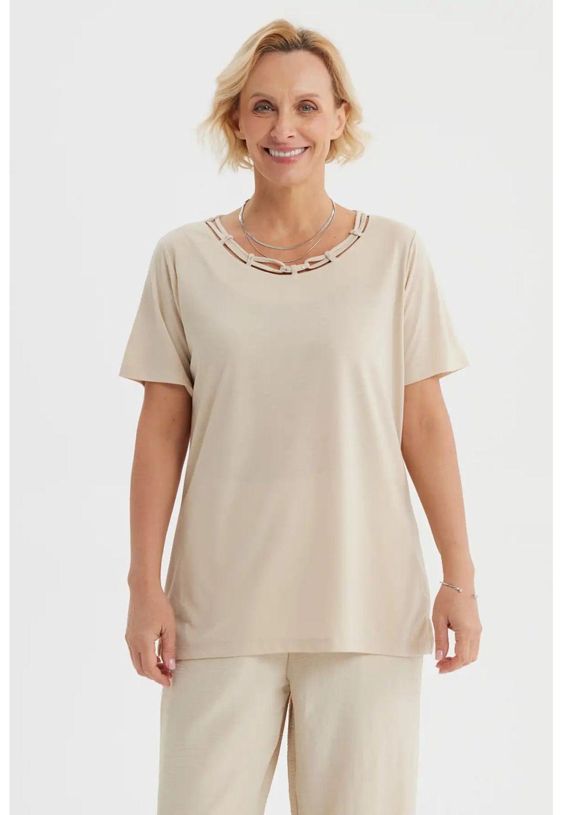 Polera Mujer Detalle Cuello Beige Claro-0