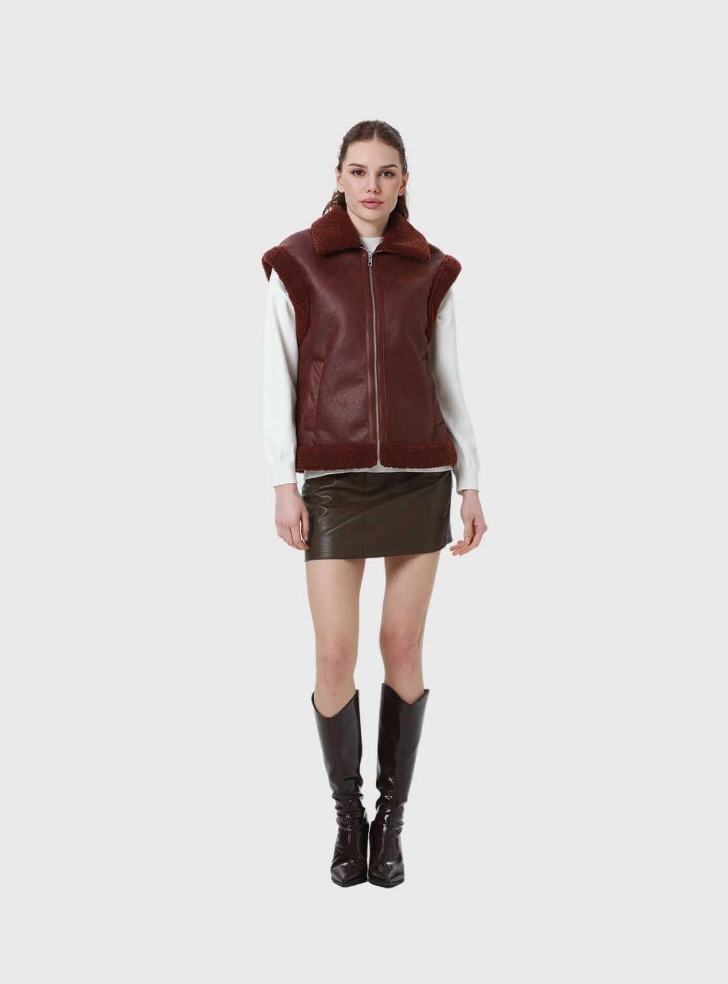 Chaqueta Mujer Efecto Cuero Corto Cafe Oscuro-3