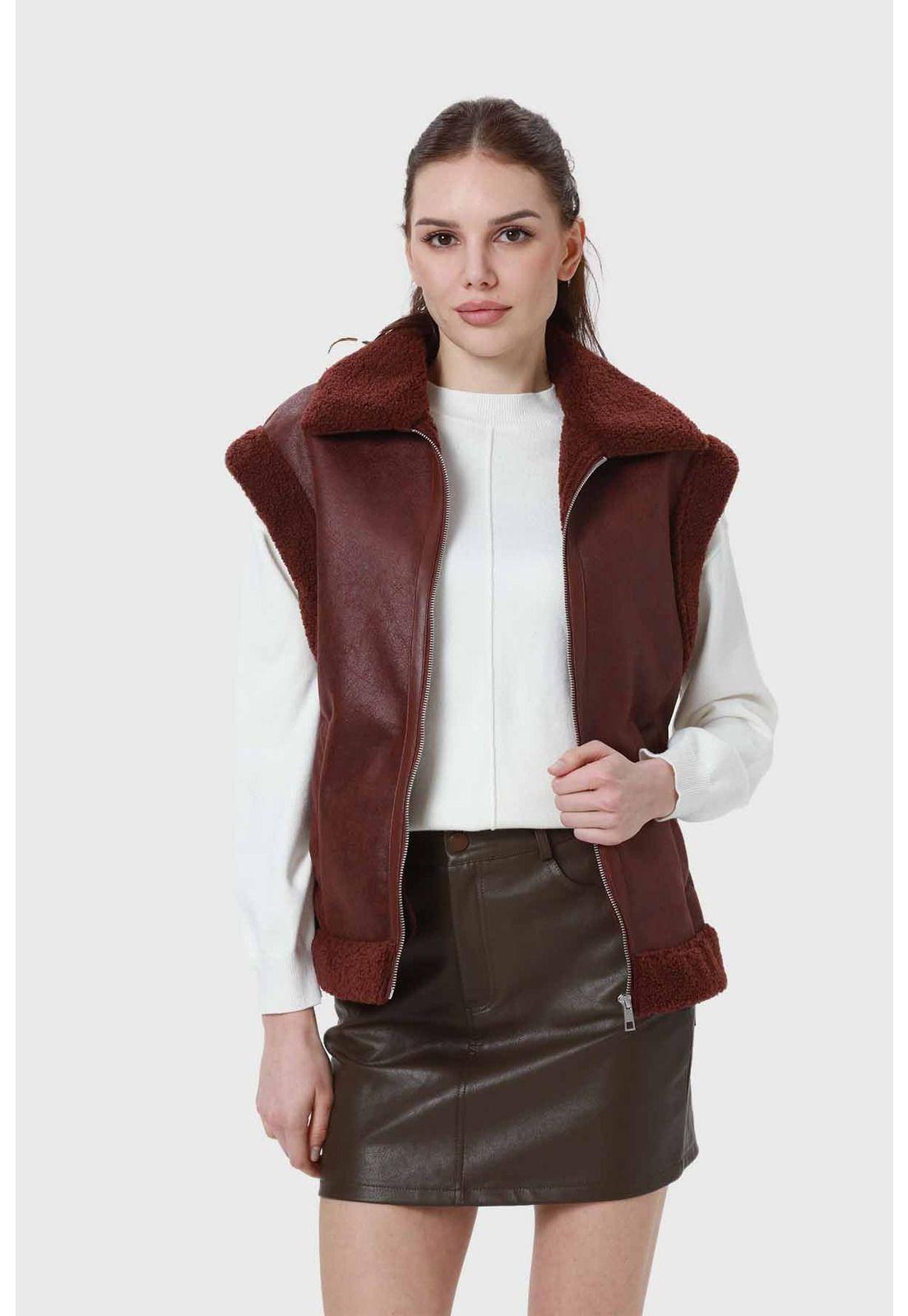 Chaqueta Mujer Efecto Cuero Corto Café-1