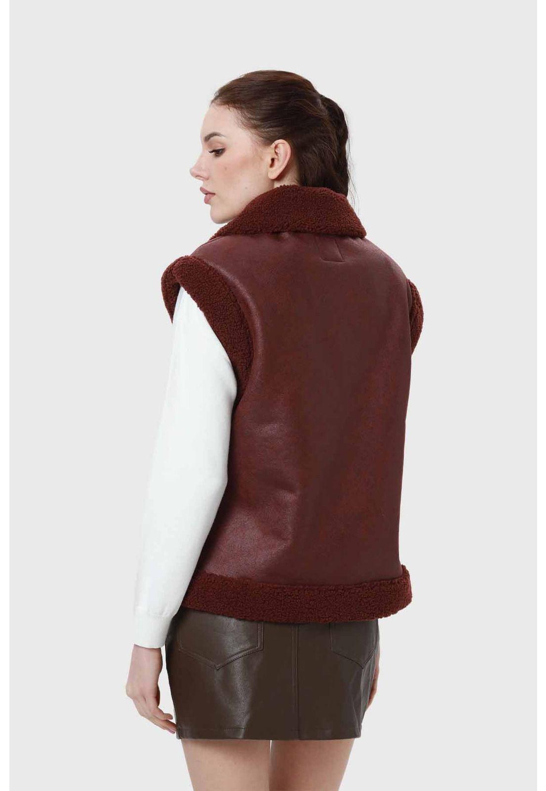 Chaqueta Mujer Efecto Cuero Corto Café-2