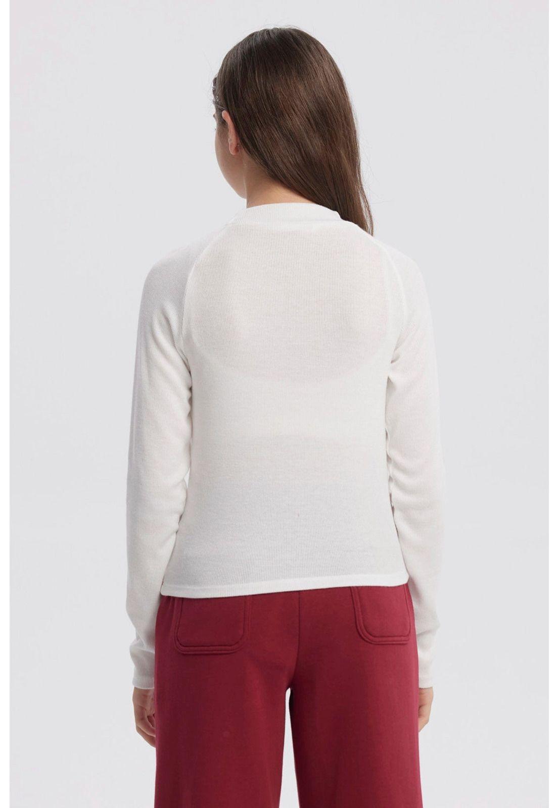 Polera Niña Cuello Alto Parcial Crudo-2