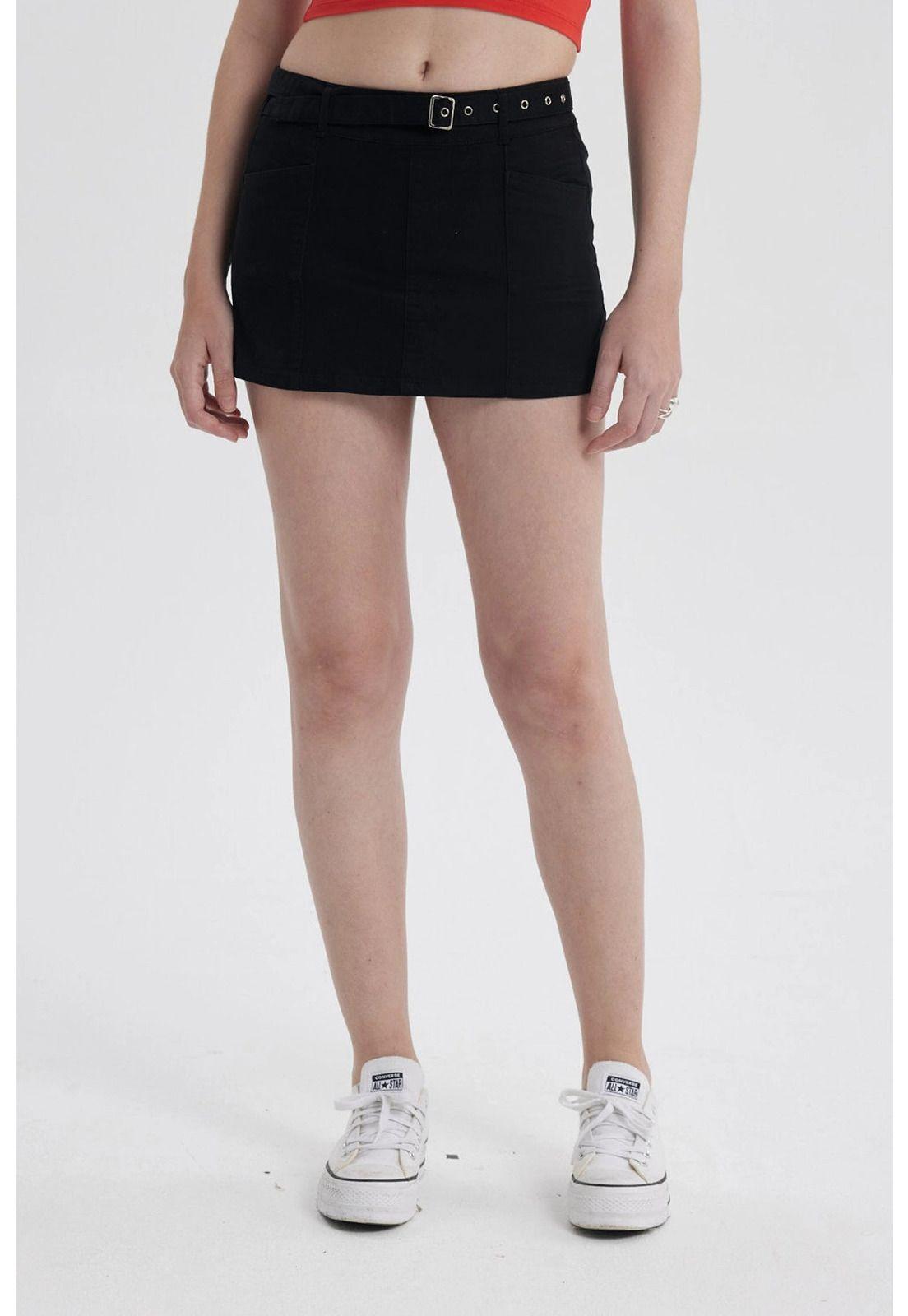 Short Mujer Short Con Cinturón Negro-0