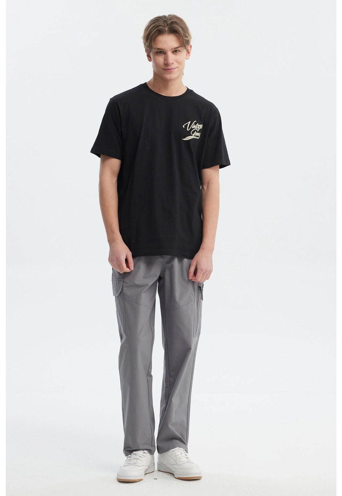 Polera Hombre Regular Fit Print Trasero Negro-3