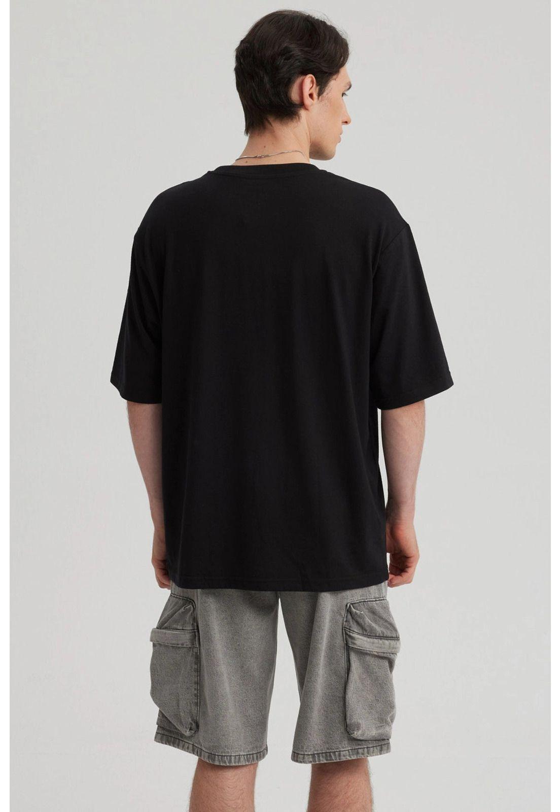 Polera Hombre Texto Frontal Negro-2