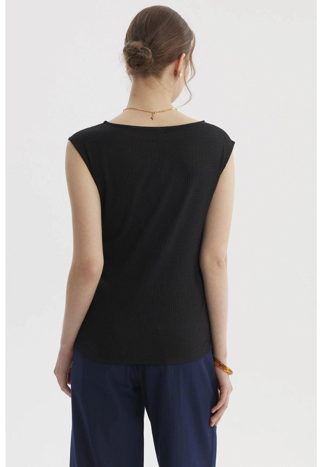 Polera Mujer Bote Drapeada Textura Negro-2
