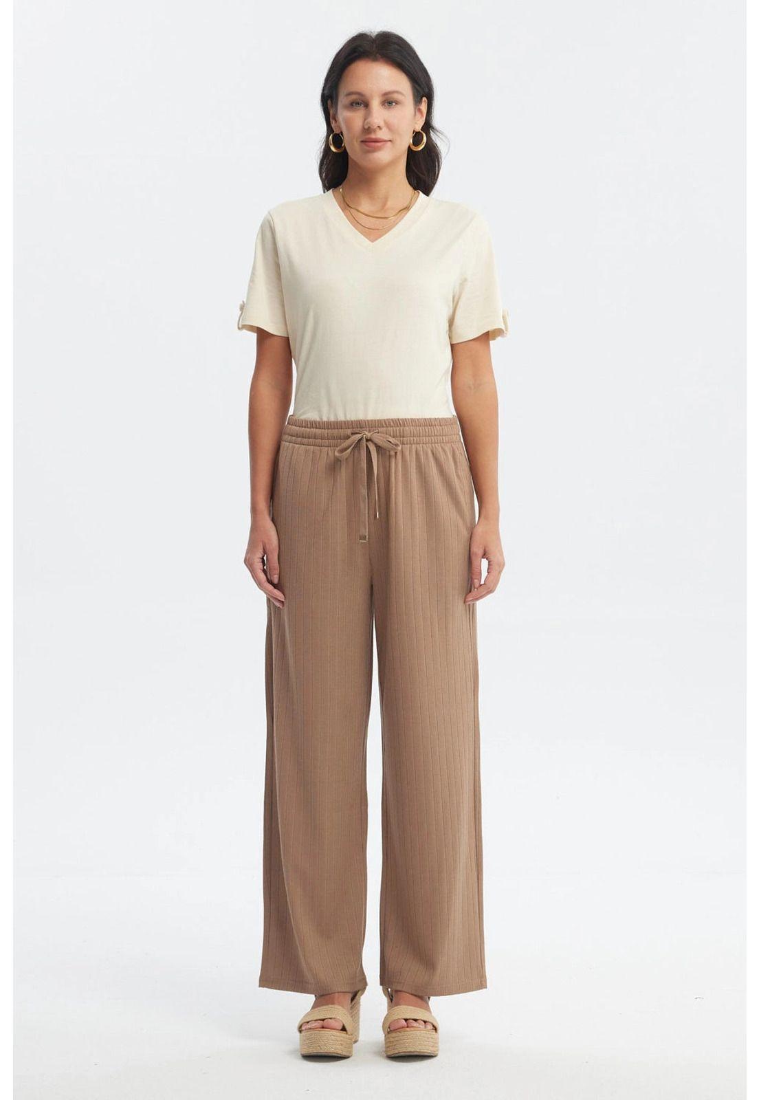 Pantalón Buzo Mujer Calce Recto Café Claro-3