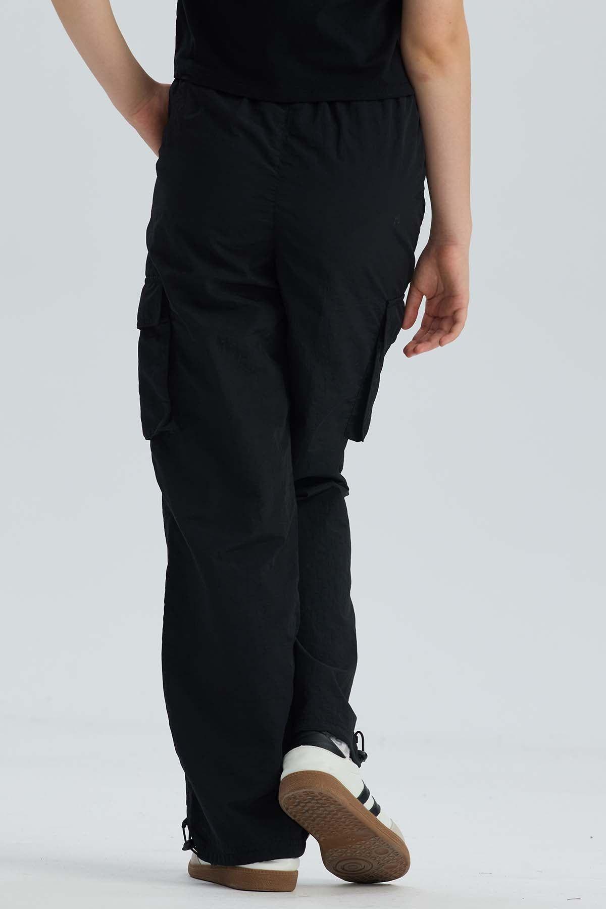 Pantalón Niña Parchute Cargo Negro-2