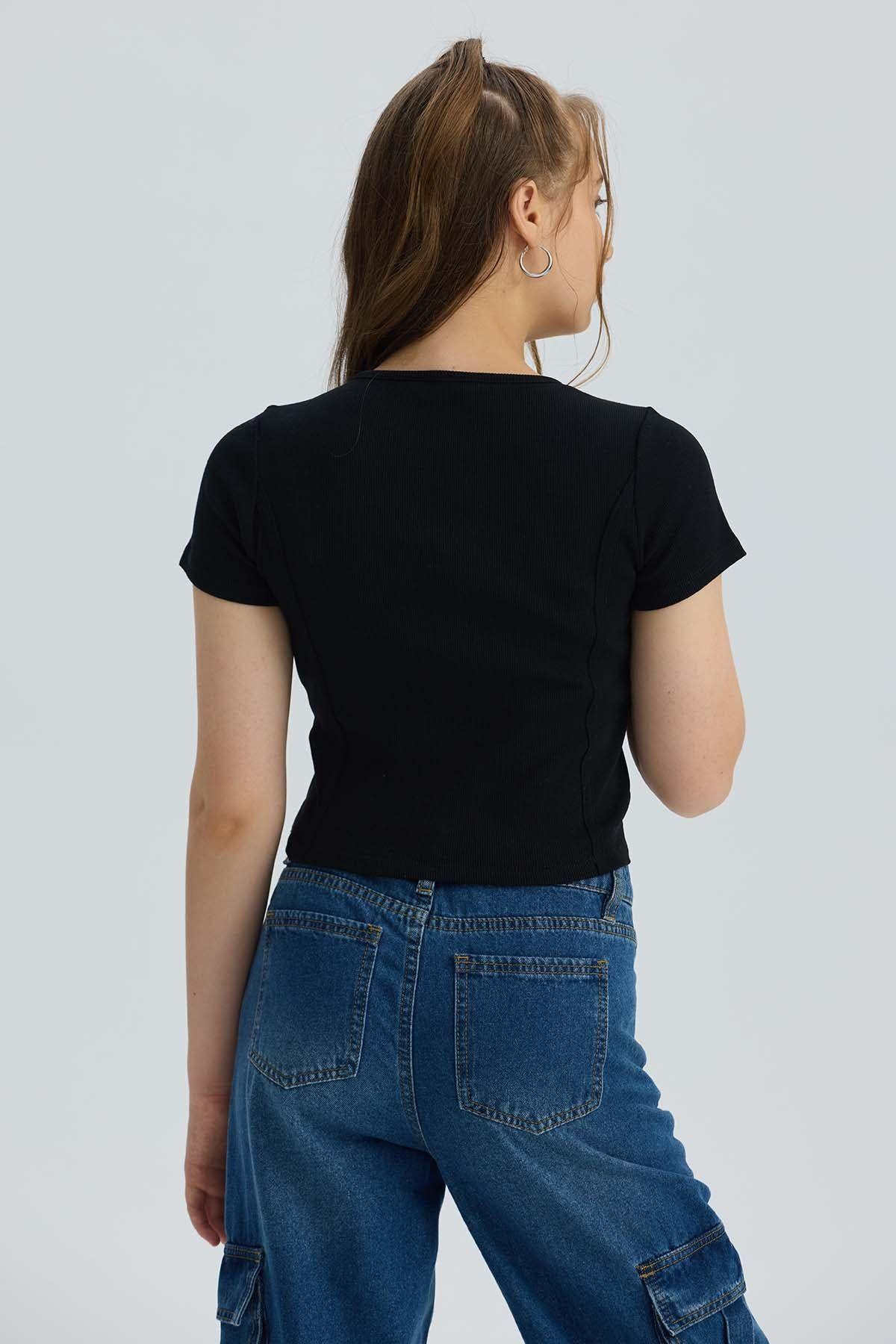 Polera Niña Con Bordado Negro-2