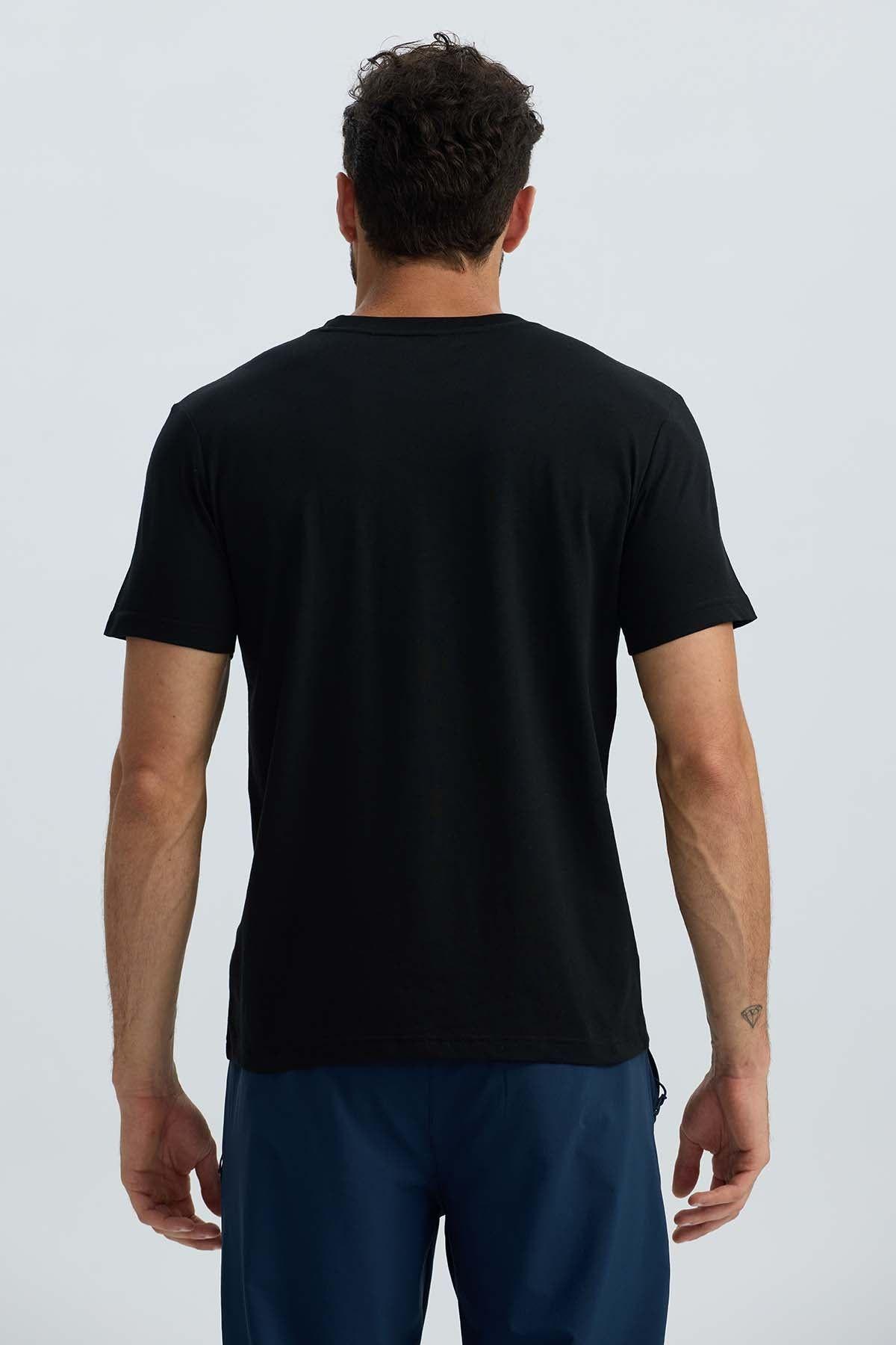 Polera Hombre Básica Con Bolsillo Negro-3