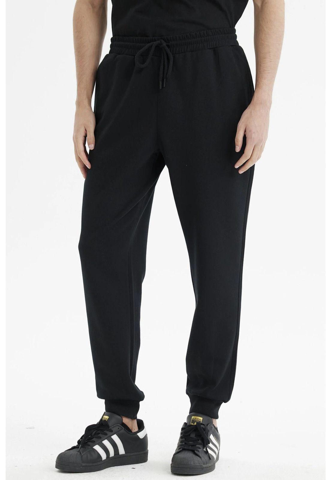 Pantalón Buzo Hombre Jogger Básico Negro - V-0
