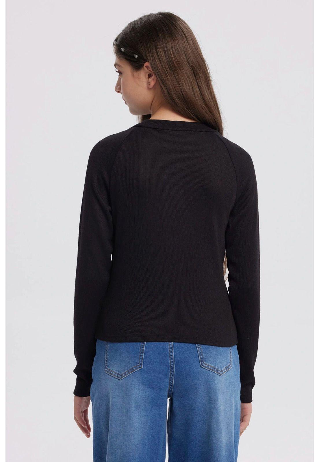 Polera Niña Cuello Alto Parcial Negro-2