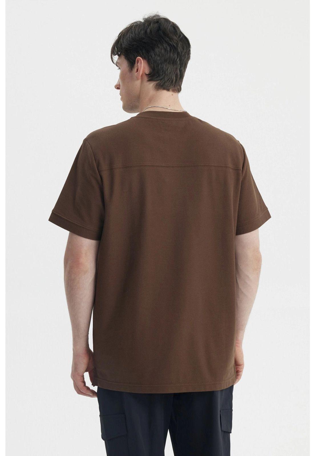 Polera Hombre Slim Chocolate-2