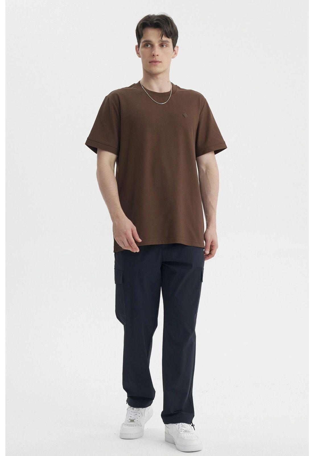 Polera Hombre Slim Chocolate-3