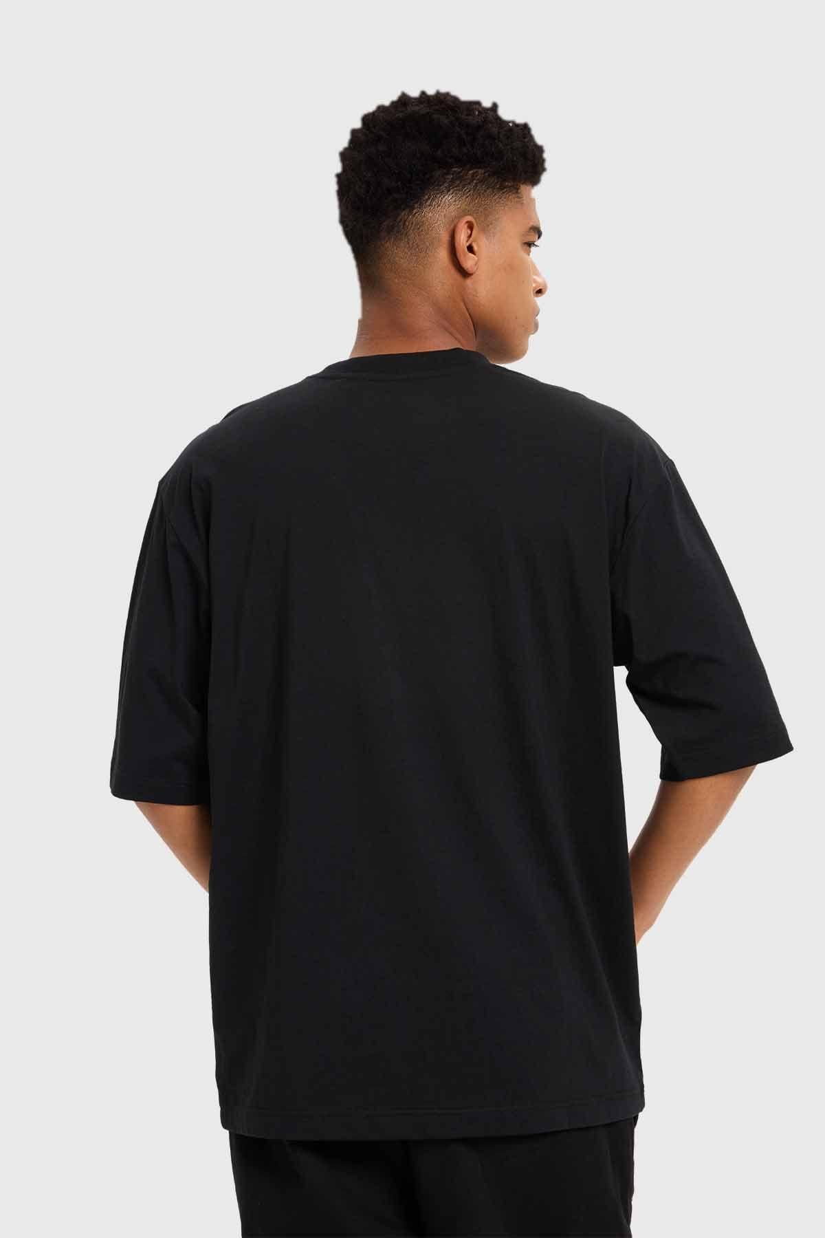 Polera Hombre College Graffiti Negro-2