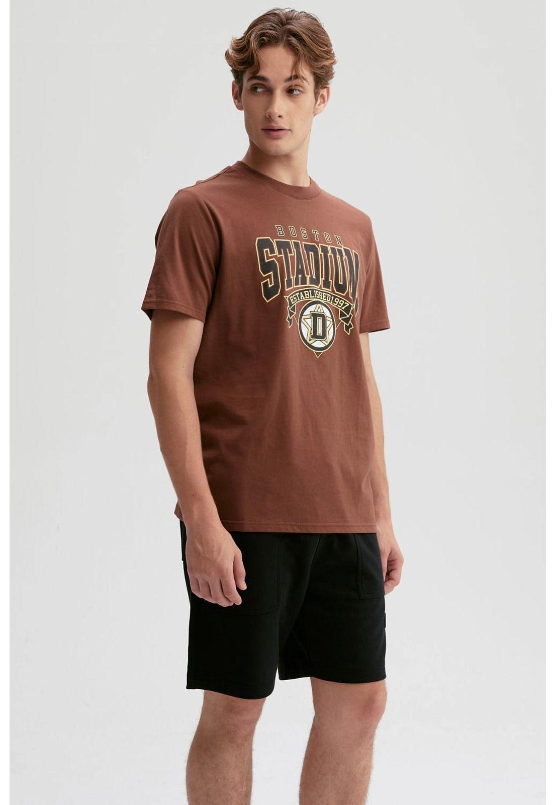 Polera Hombre Print Posicional Chocolate-1