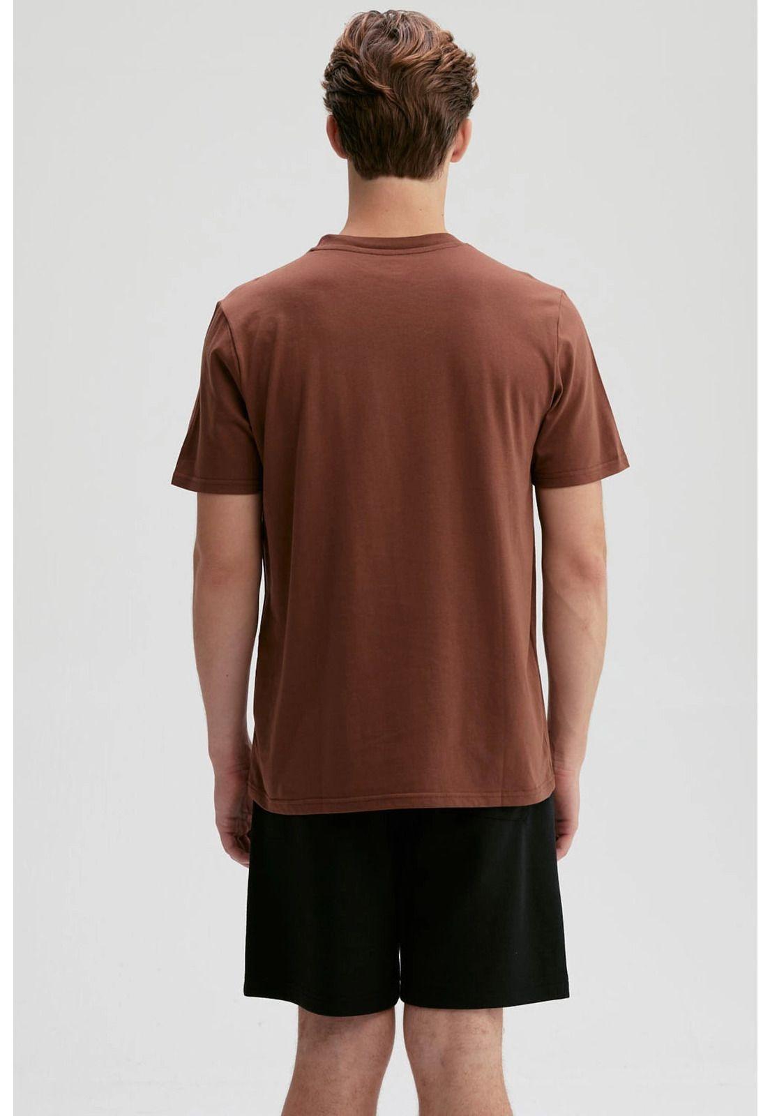 Polera Hombre Print Posicional Chocolate-2