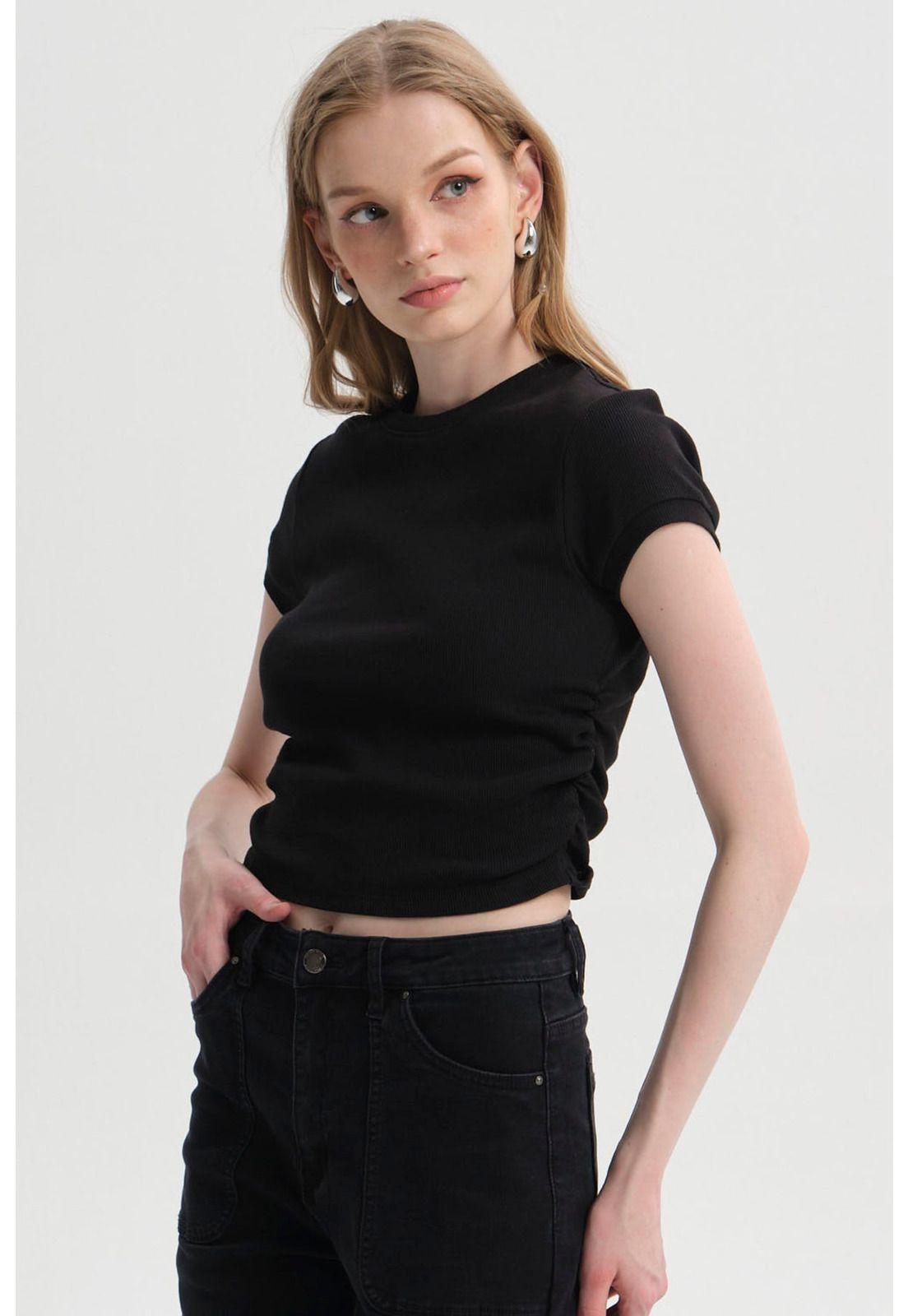 Polera Mujer Cropped Negro-0