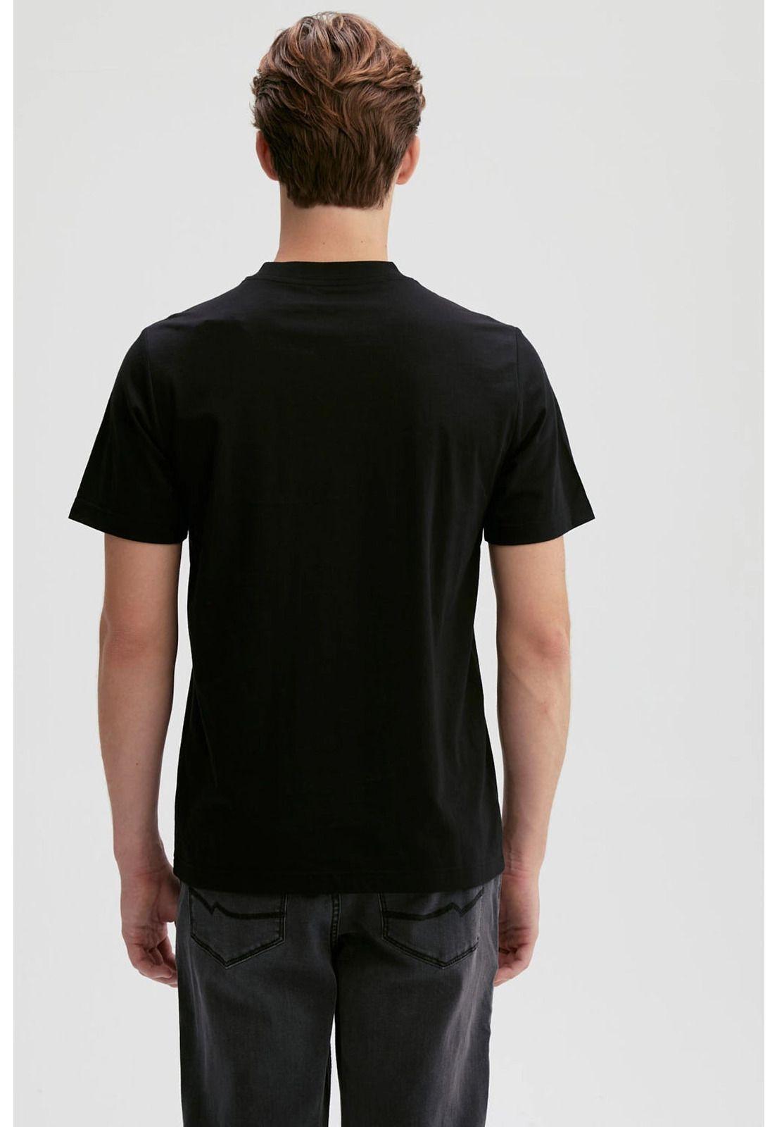 Polera Hombre Logo One Piece Negro-2