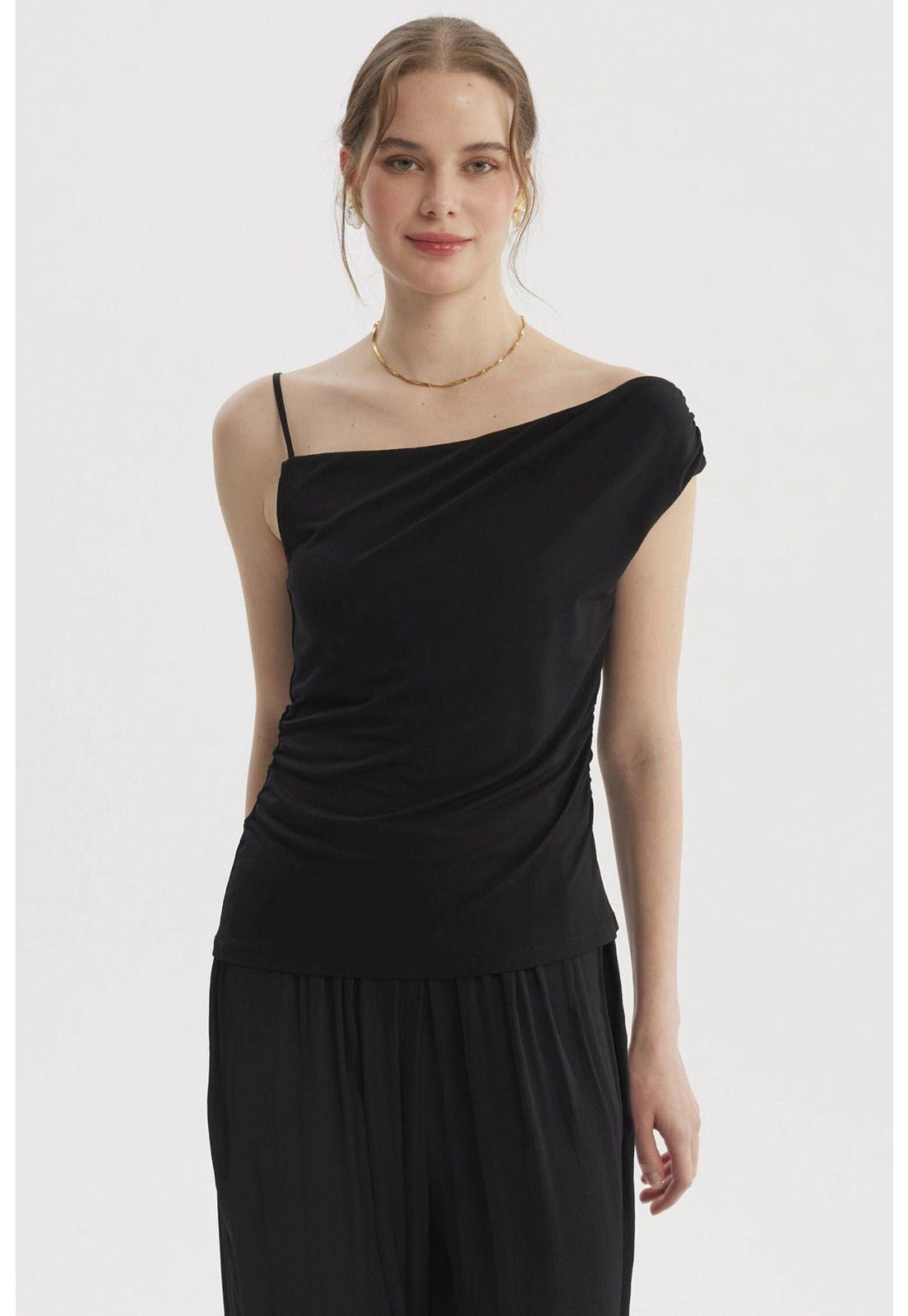 Polera Mujer Pabilo Escote Asimétrico Negro-0