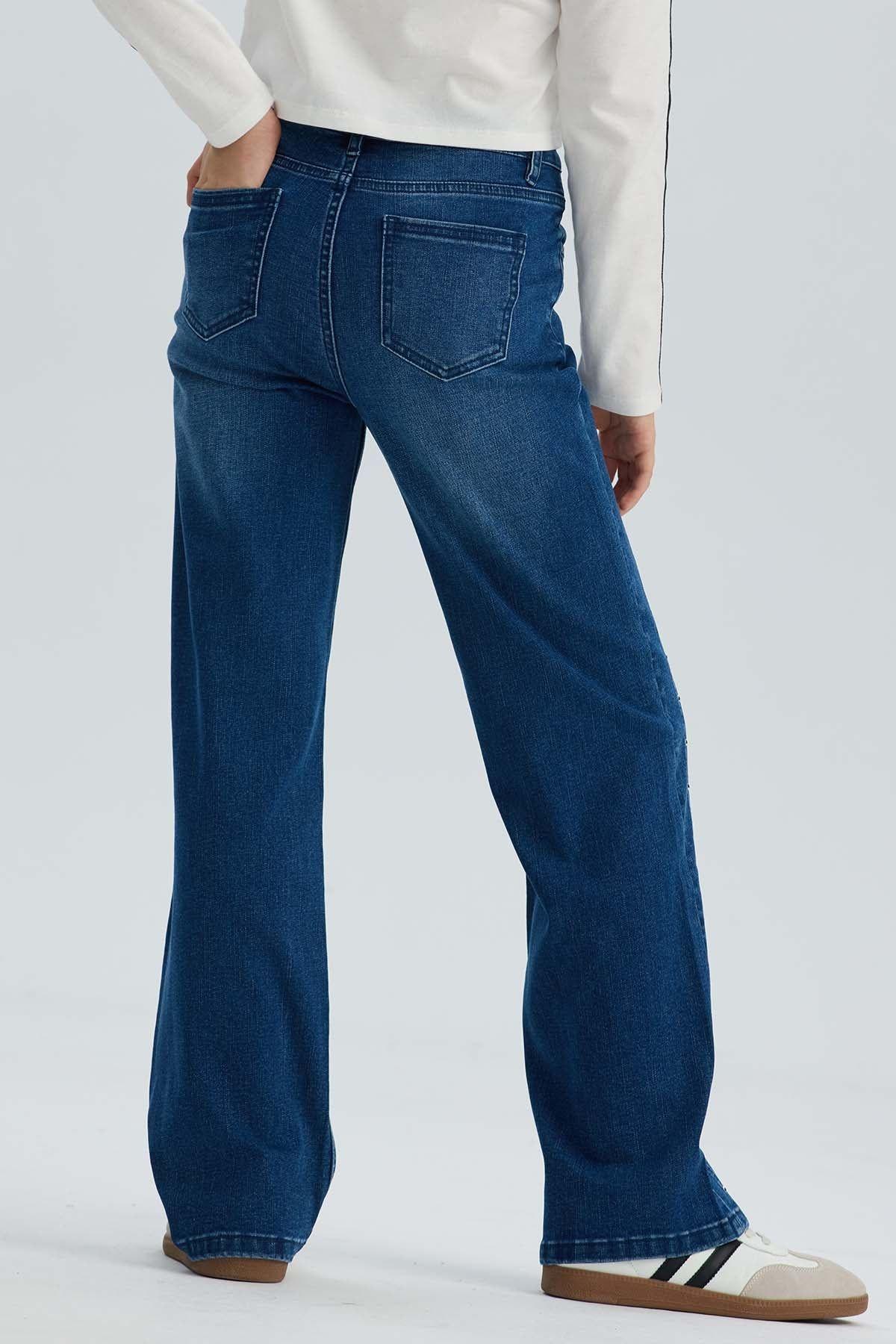 Jeans Niña Calce Recto Con Tachas Azul-3