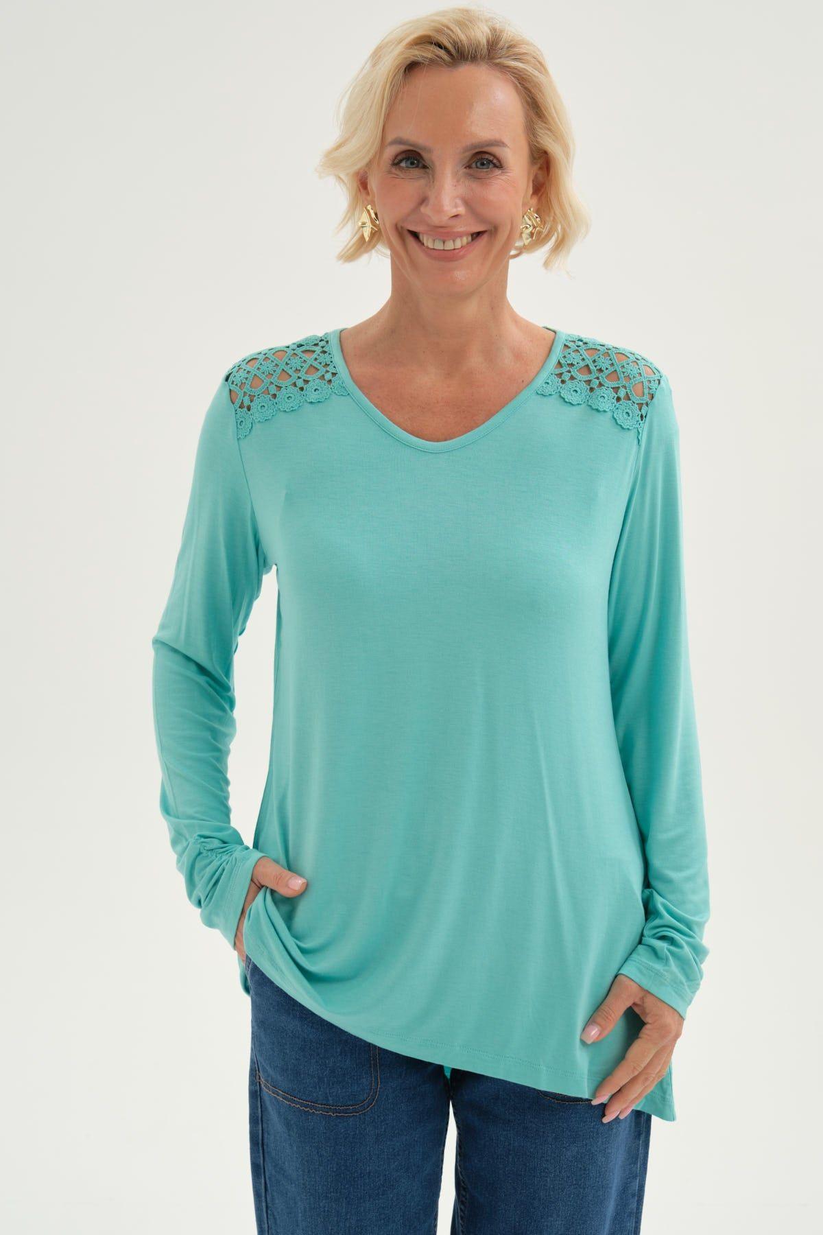Polera Mujer Con Detalle Macramé Verde Agua-0