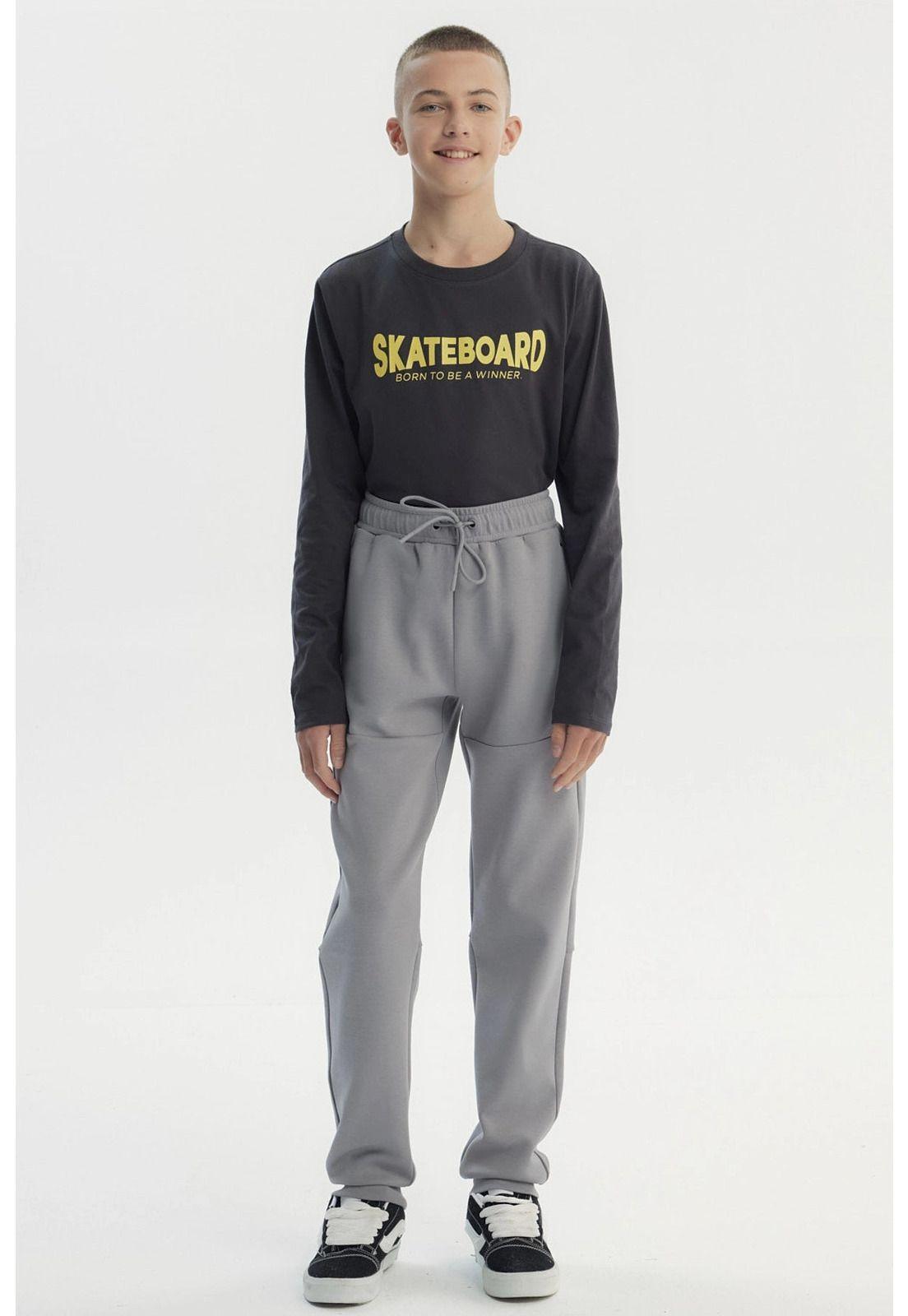 Pantalón Buzo Niño Pitillo Gris-3