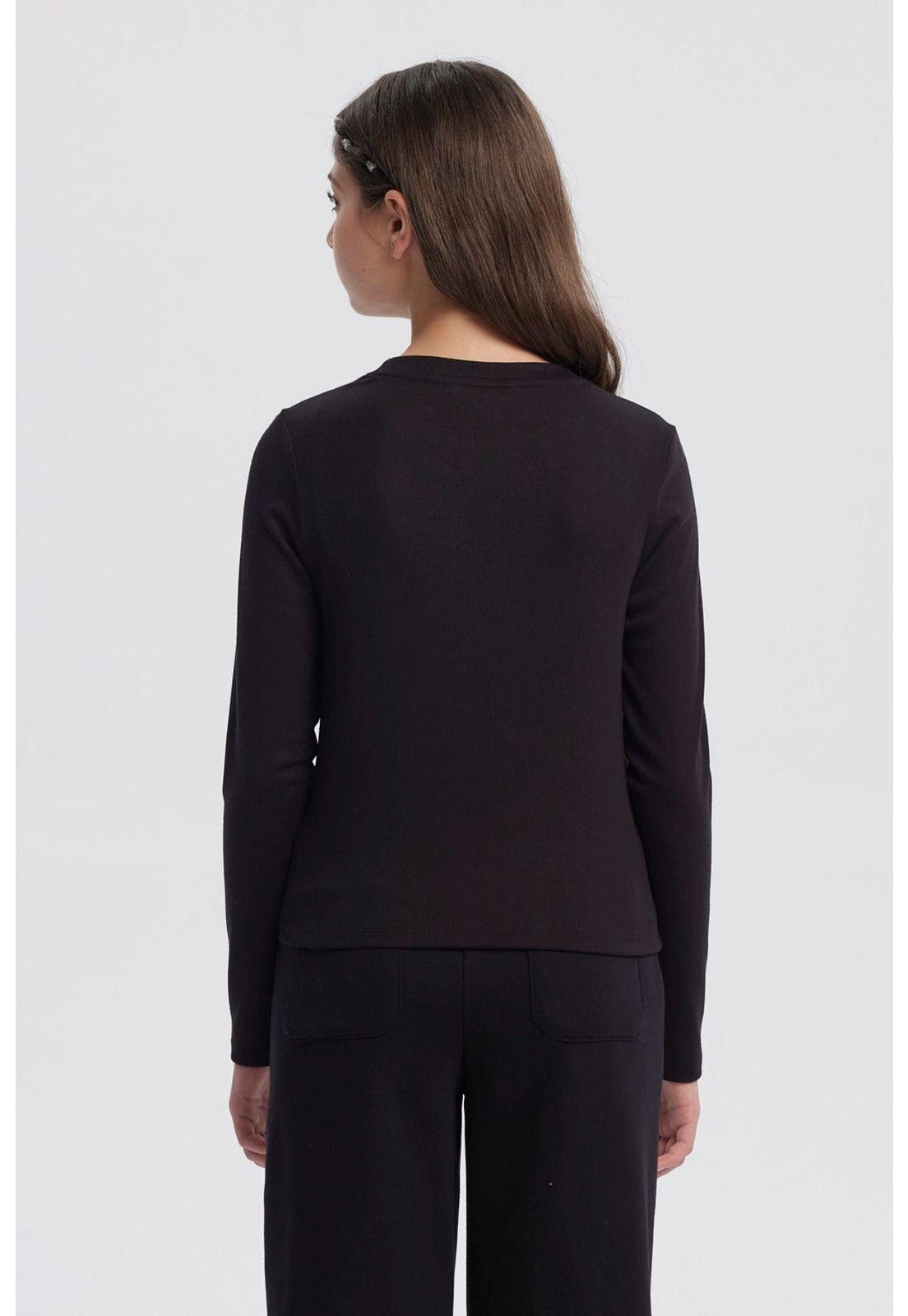 Polera Niña Teen Tachas Negro-2