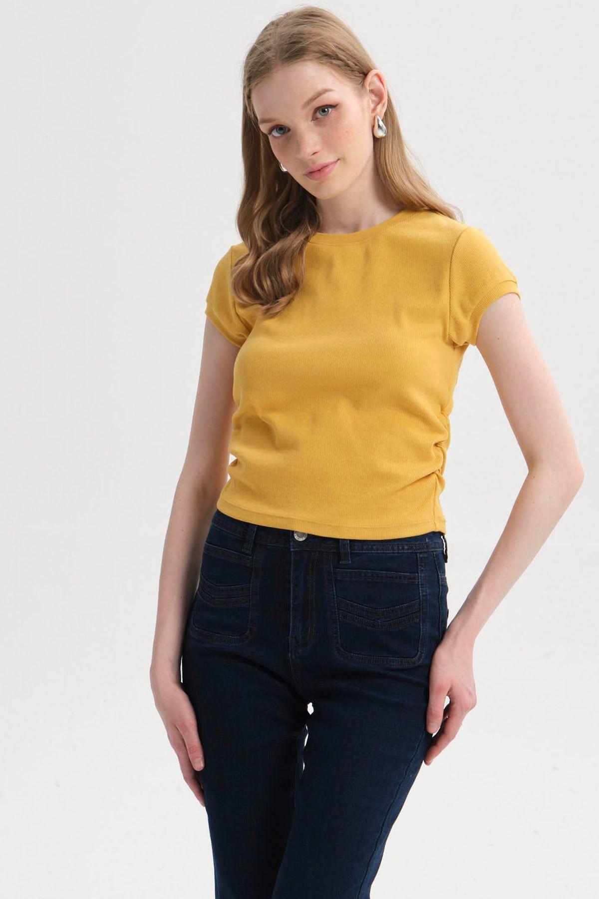 Polera Mujer Cropped Amarillo-0