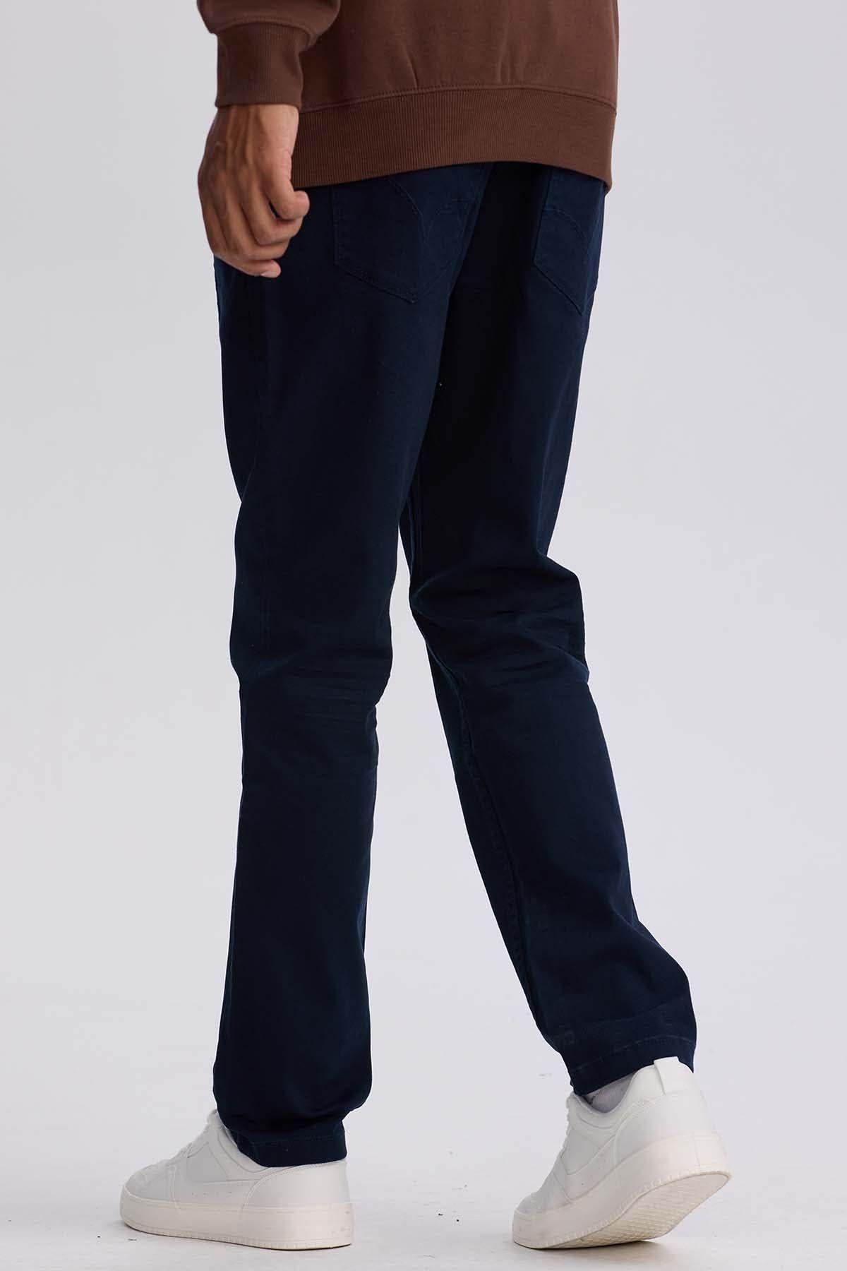 Jeans Hombre Slim Color Azul Marino-2