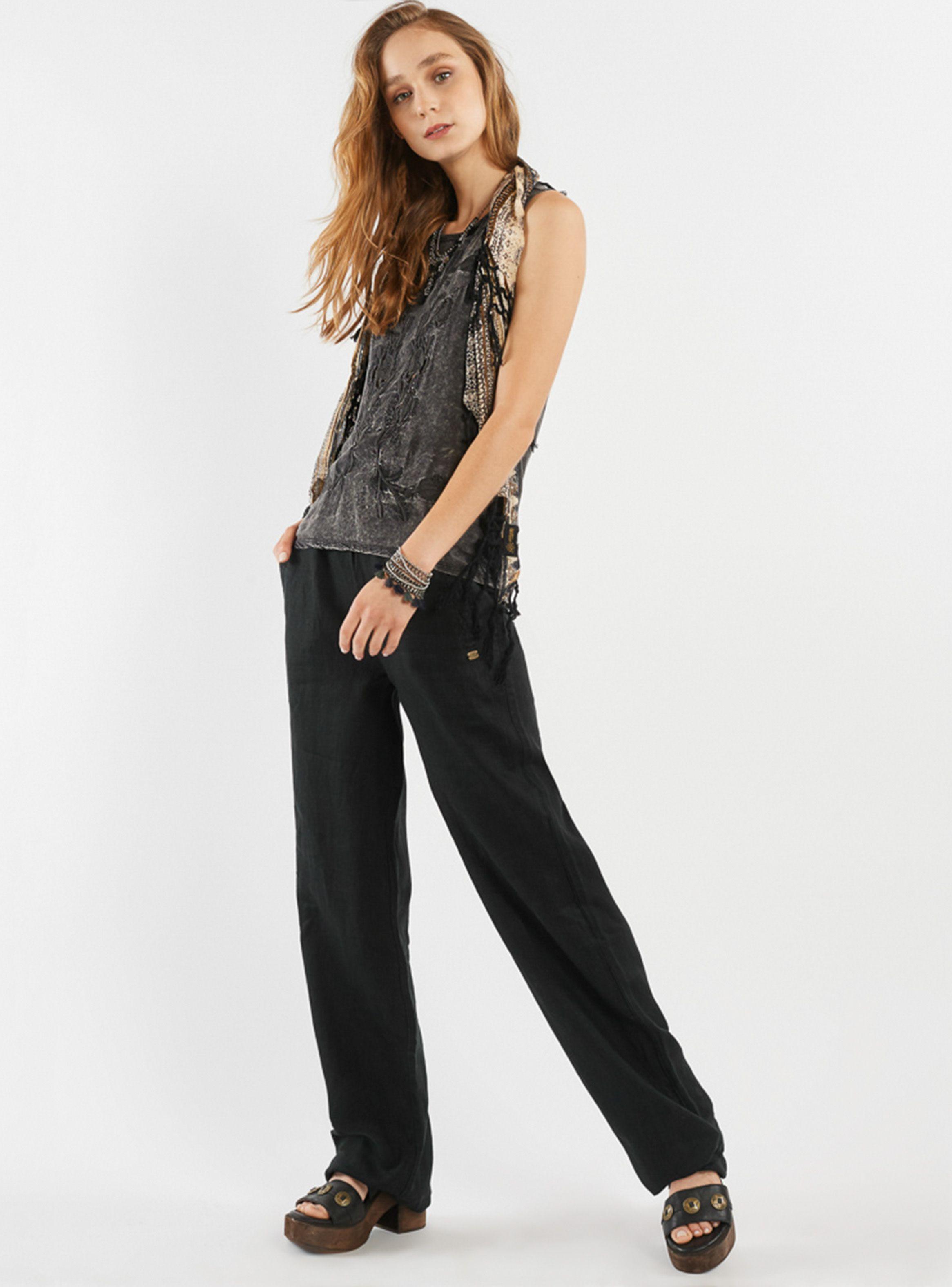 Polera Bordado Central y Proceso Umbrale-3