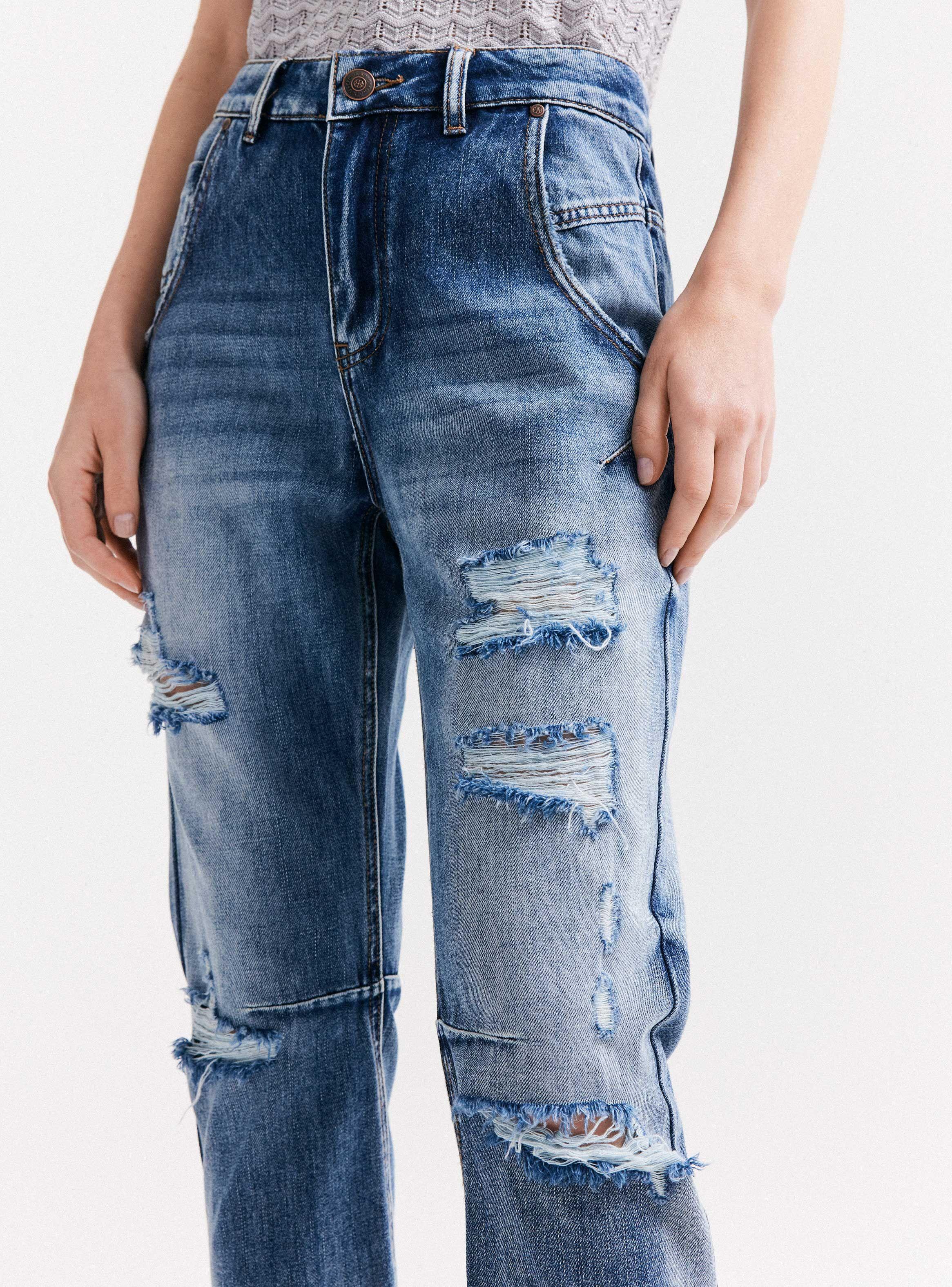 Jeans Carrot con Roturas-2