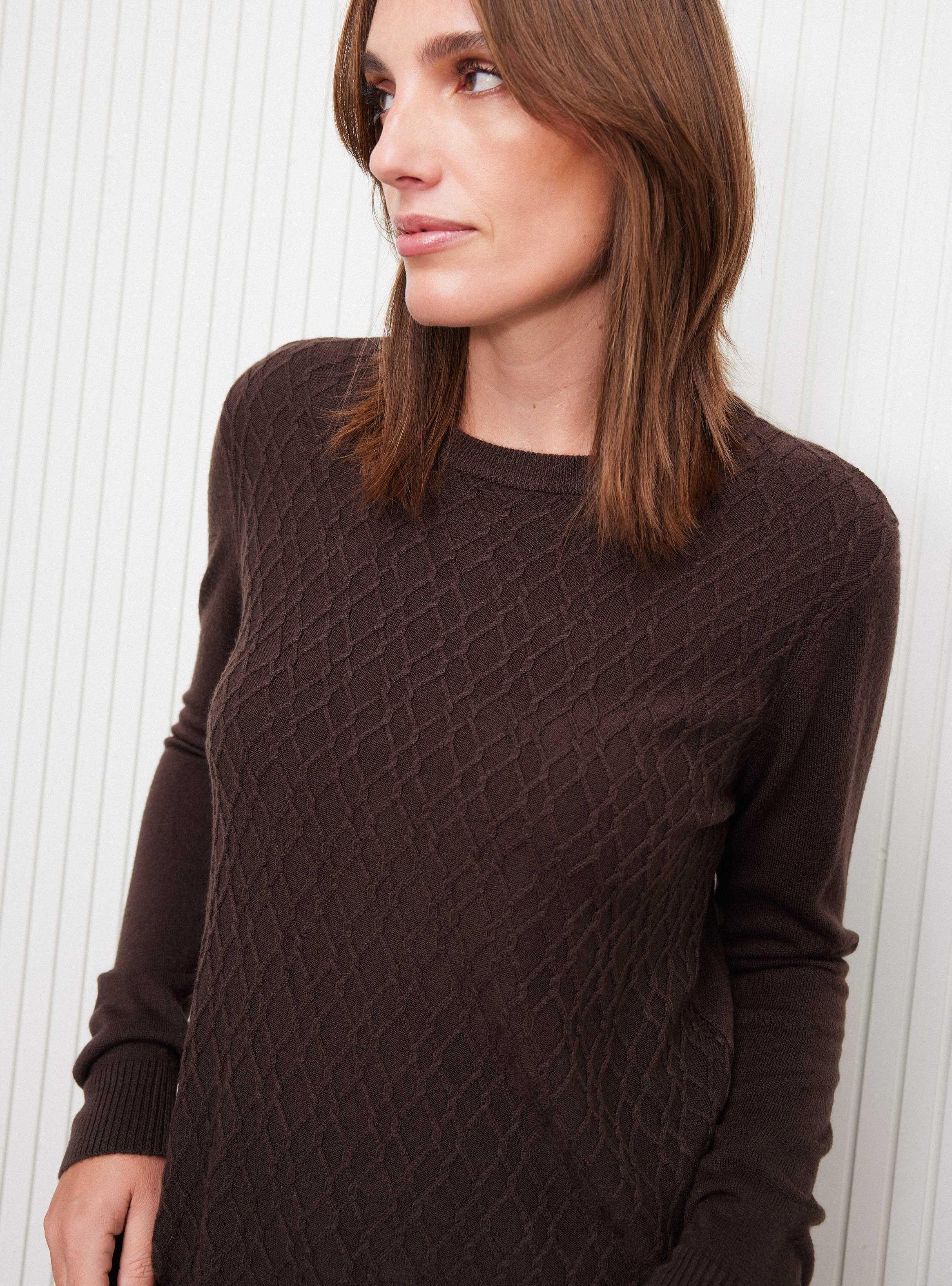Sweater con Textura Frontal y Largo Hi-Low-2