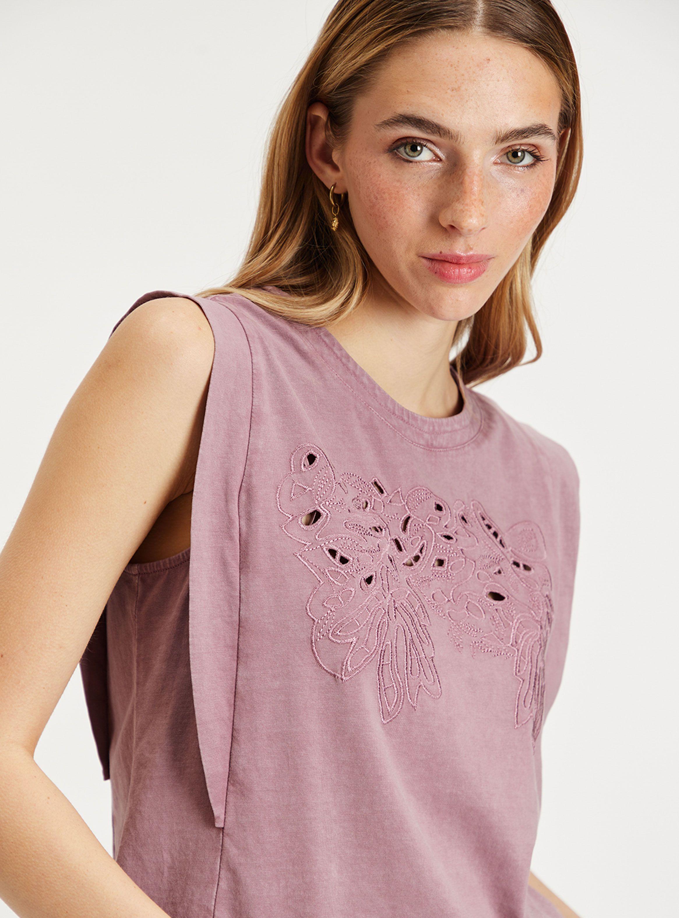 Polera Estampada Estilo Regular-3