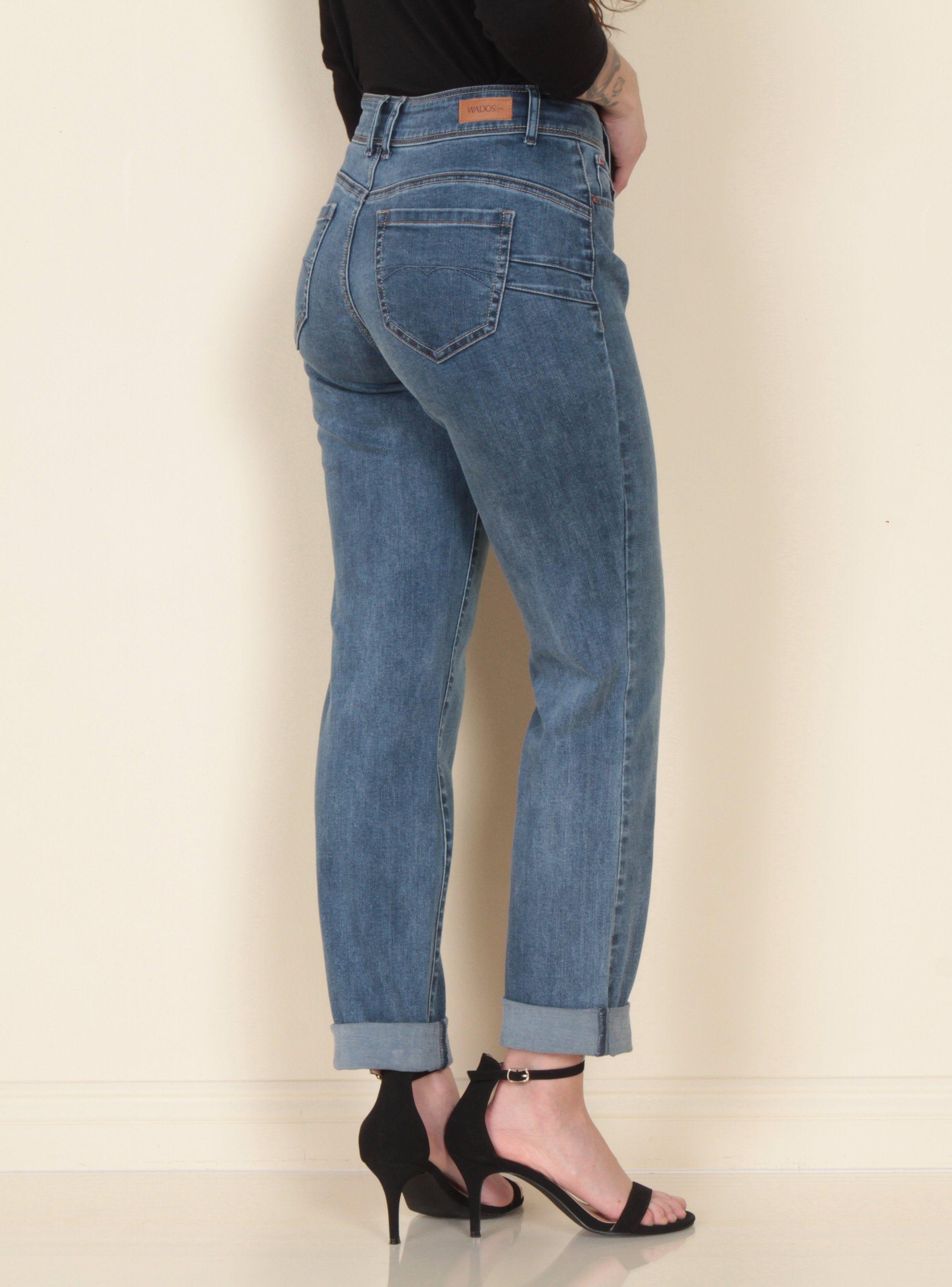 Jeans Recto Tiro Alto Push Up Pretina 2 Botones-1