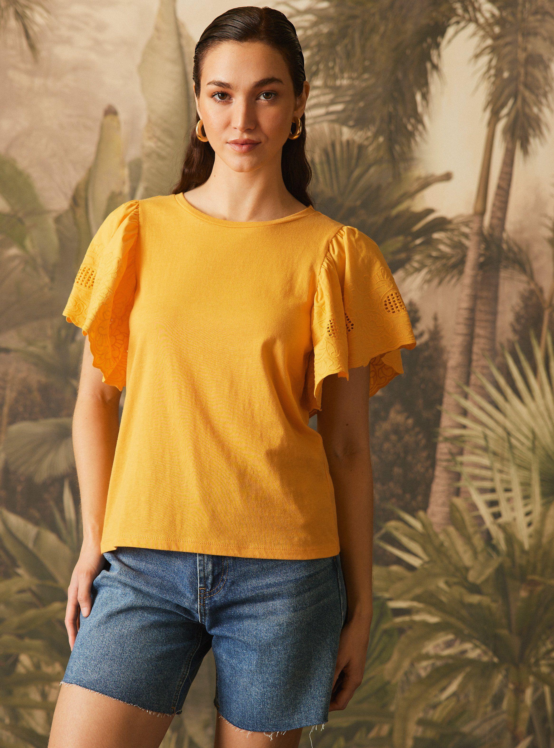 Polera Mezcla de Telas con Manga Bordada-0
