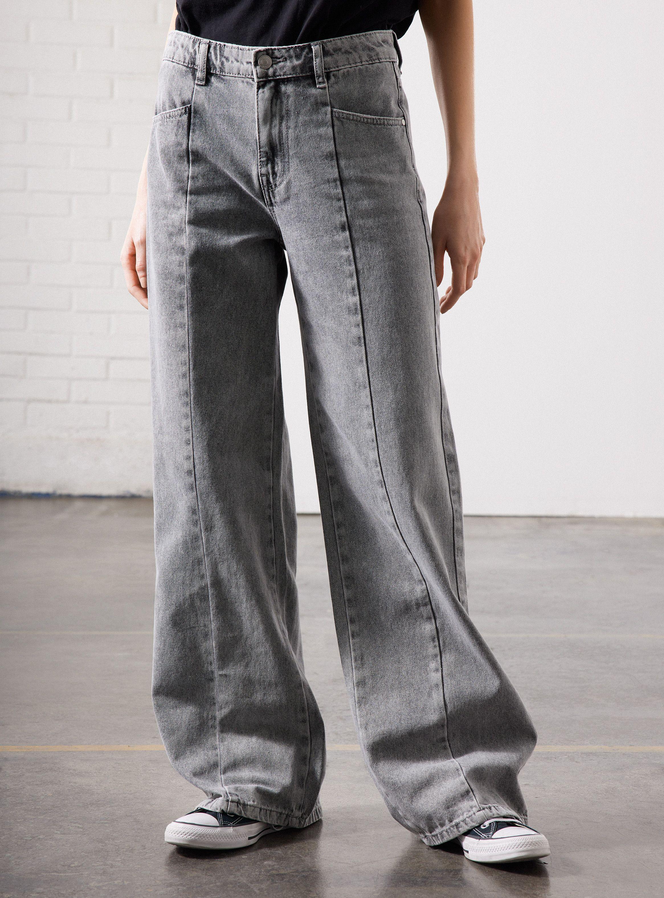 Jeans Straight Tiro Medio con Corte Delantero-0