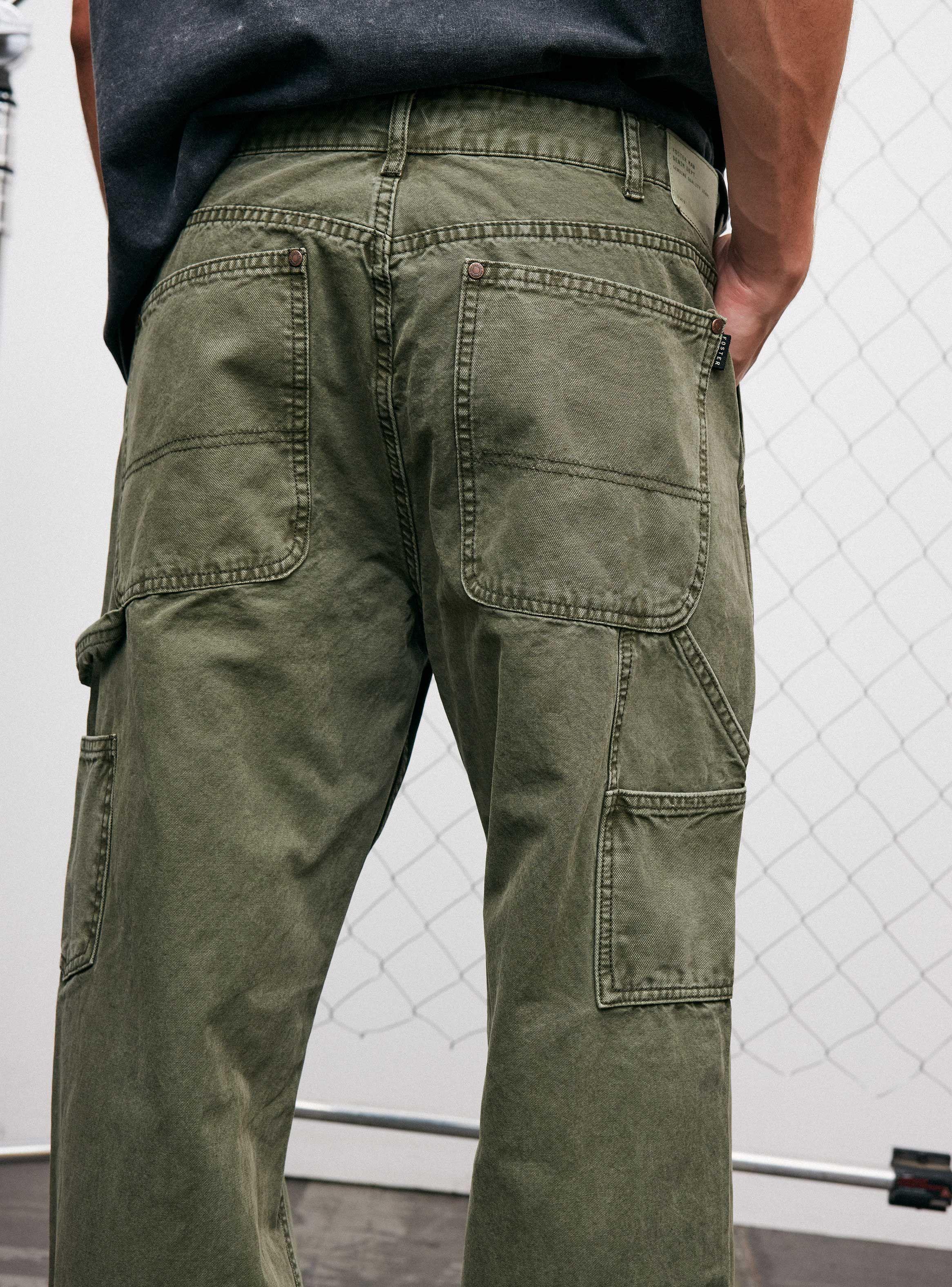 Pantalón Carpintero Bolsillo Parche-3