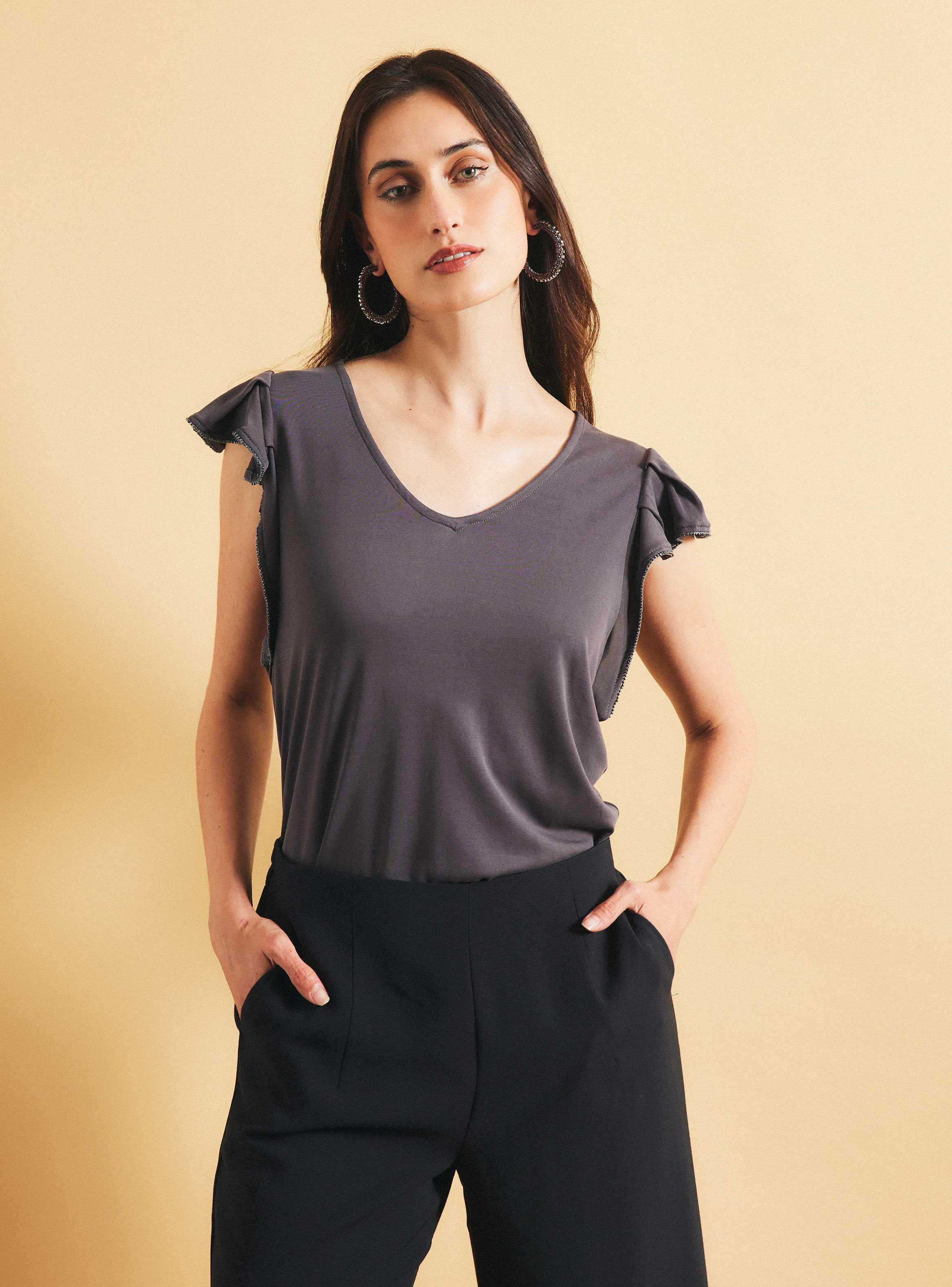 Polera Básica Manga Detalle Vuelos-0