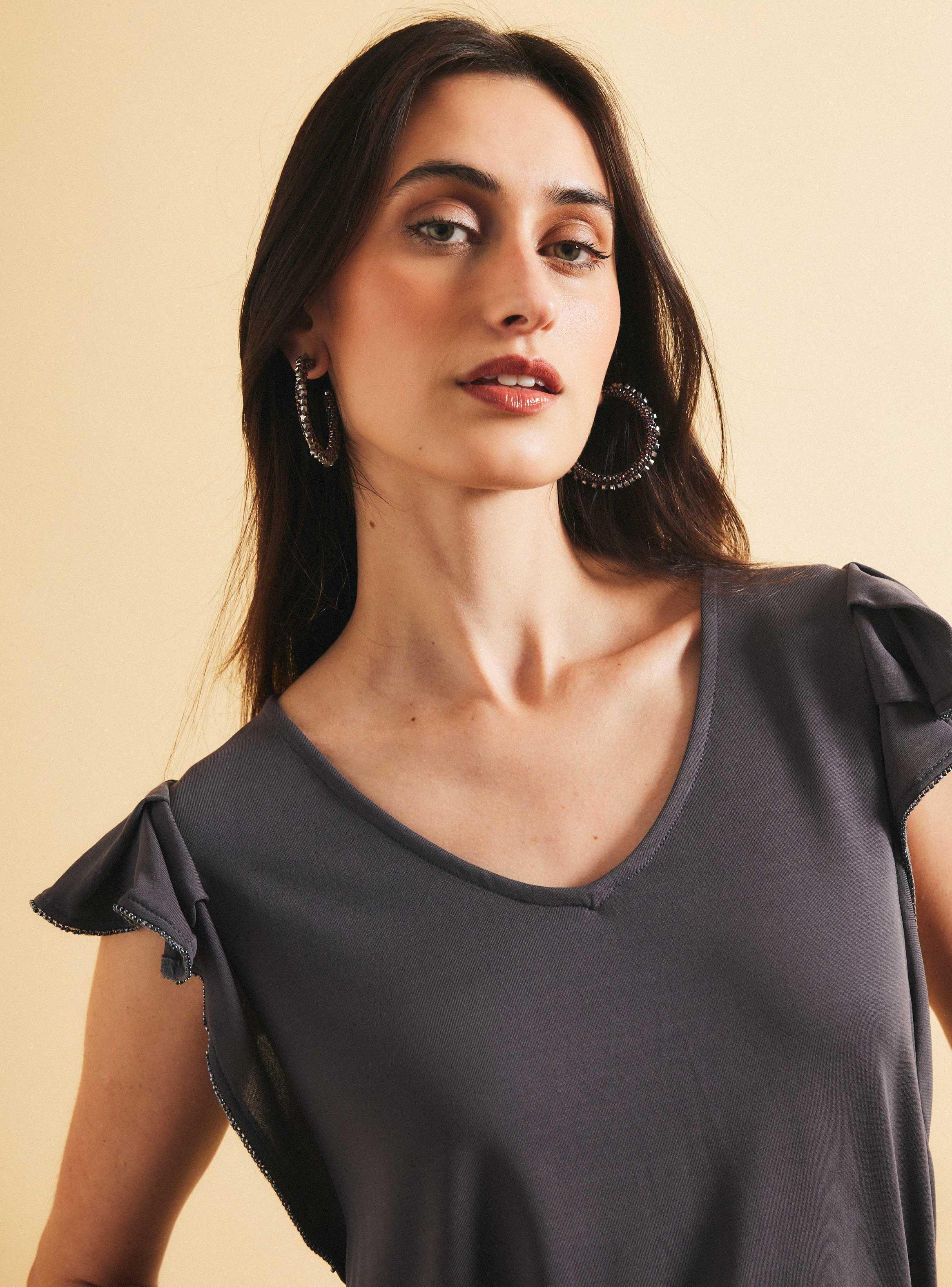 Polera Básica Manga Detalle Vuelos-2