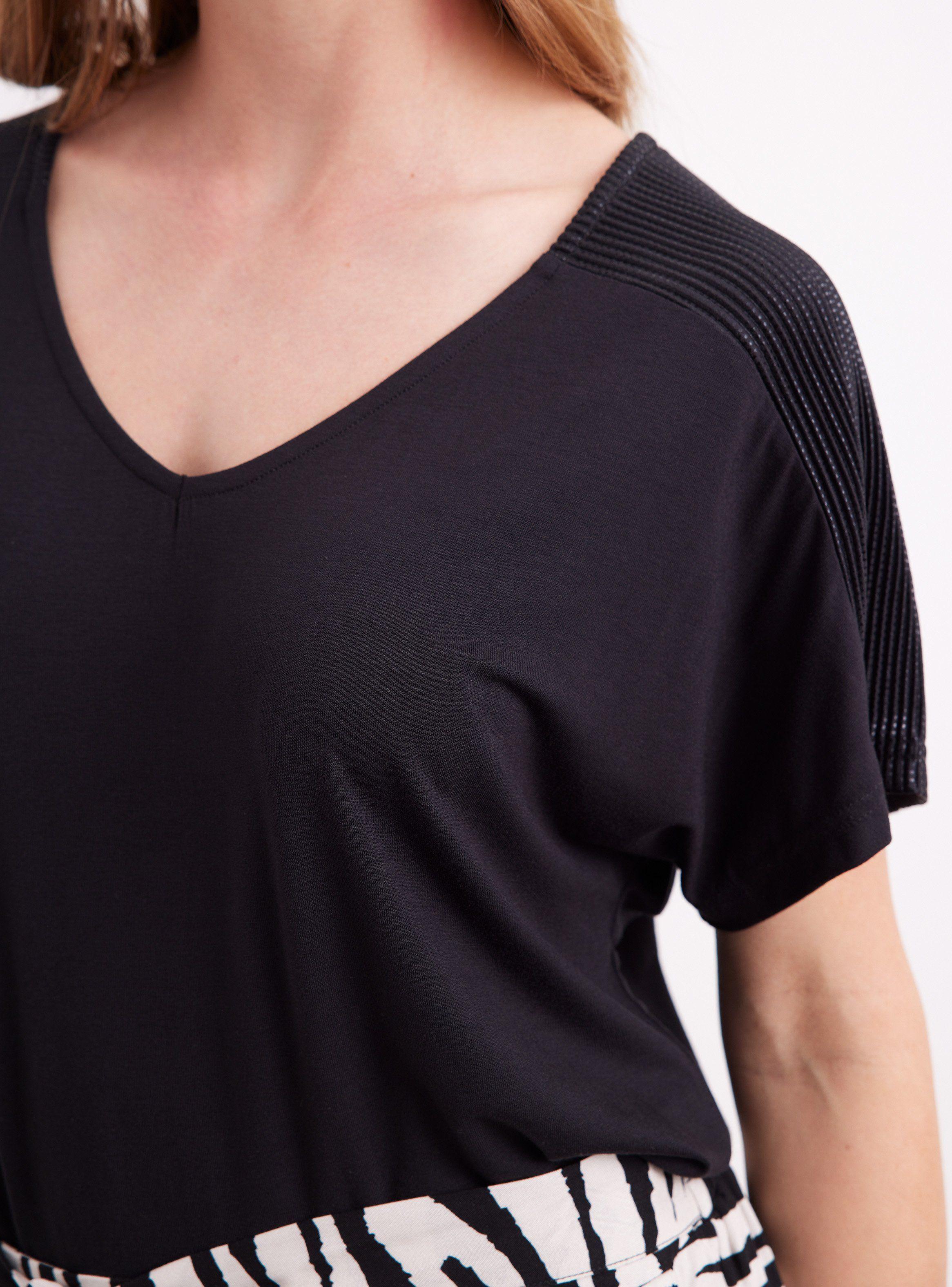 Polera Brillos en Hombros-3