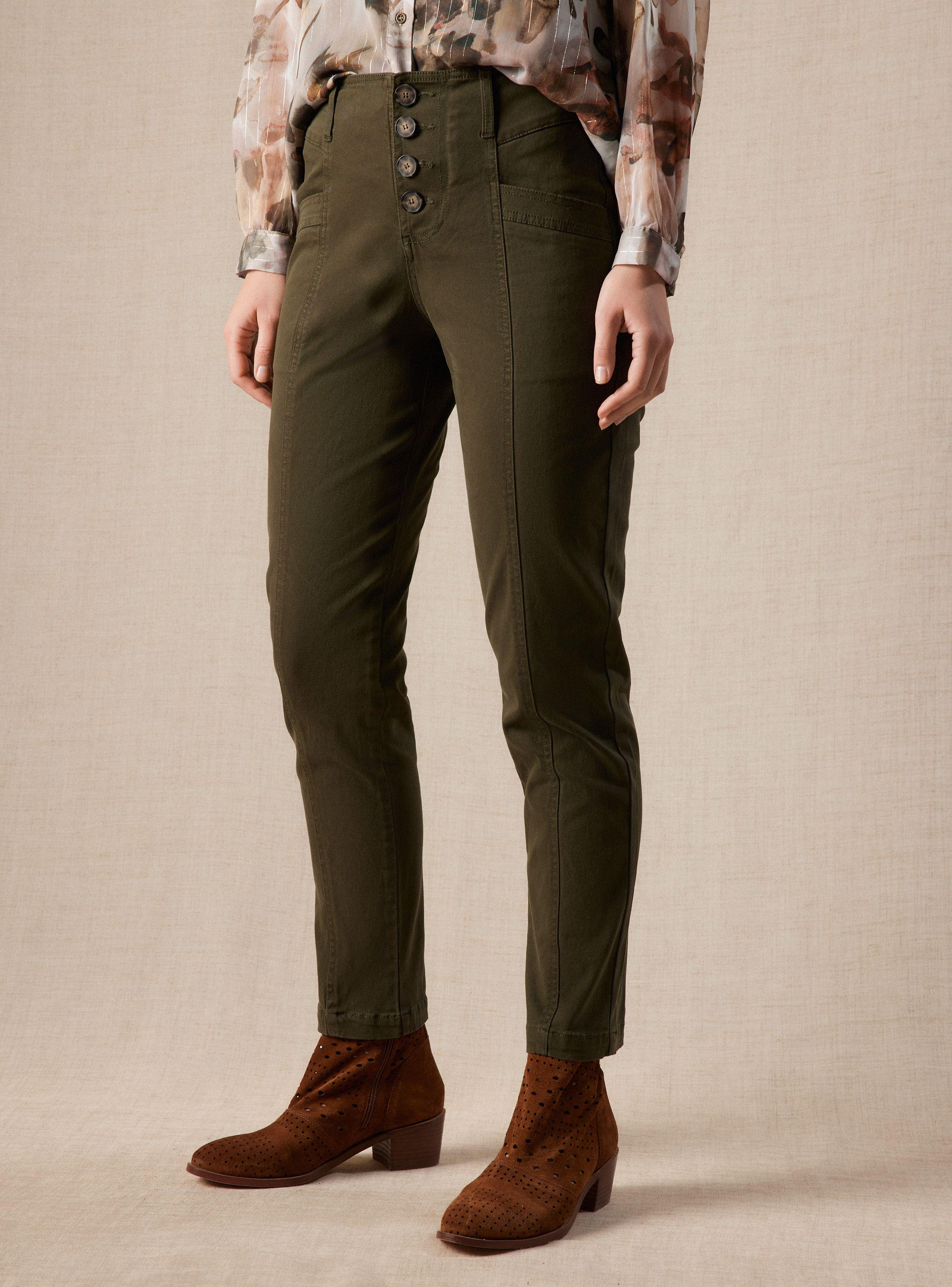 Pantalón Abotonado con Proceso de Teñido y Cortes-0