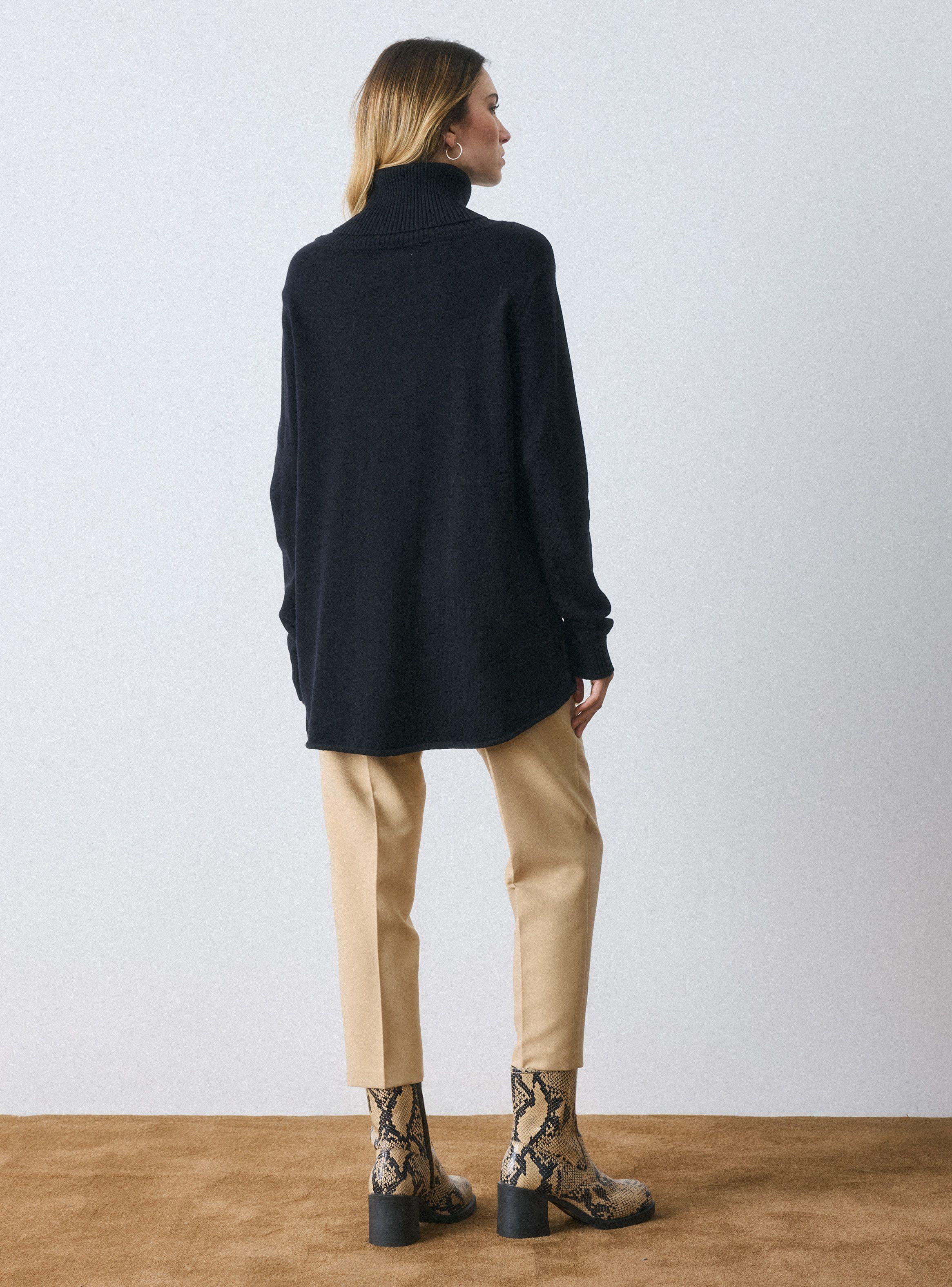 Sweater Cuello Alto con Bolsillos-5