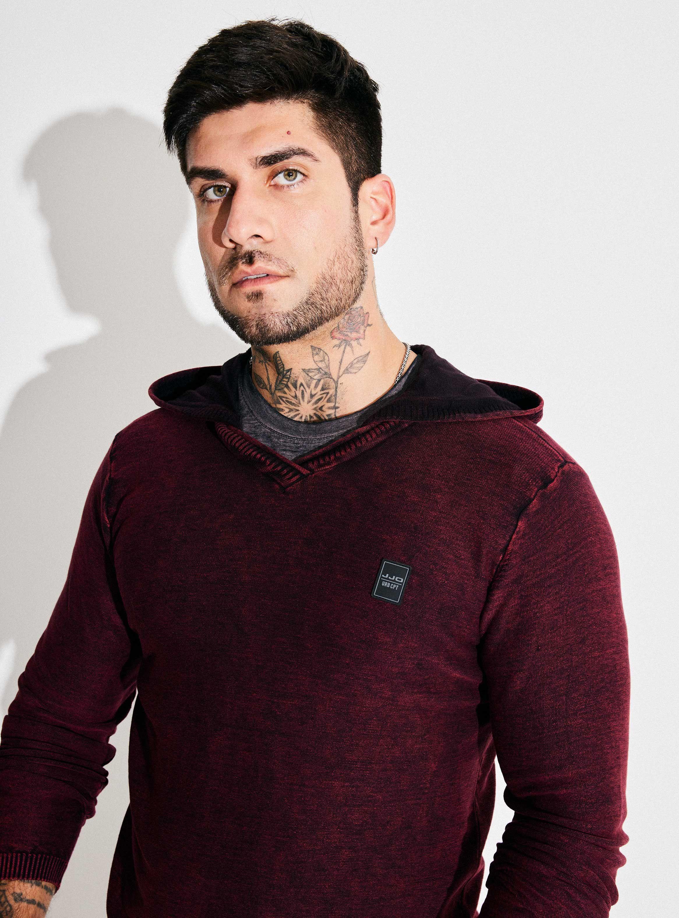Sweater con Capucha Lavado Desgastado Bi Color-2