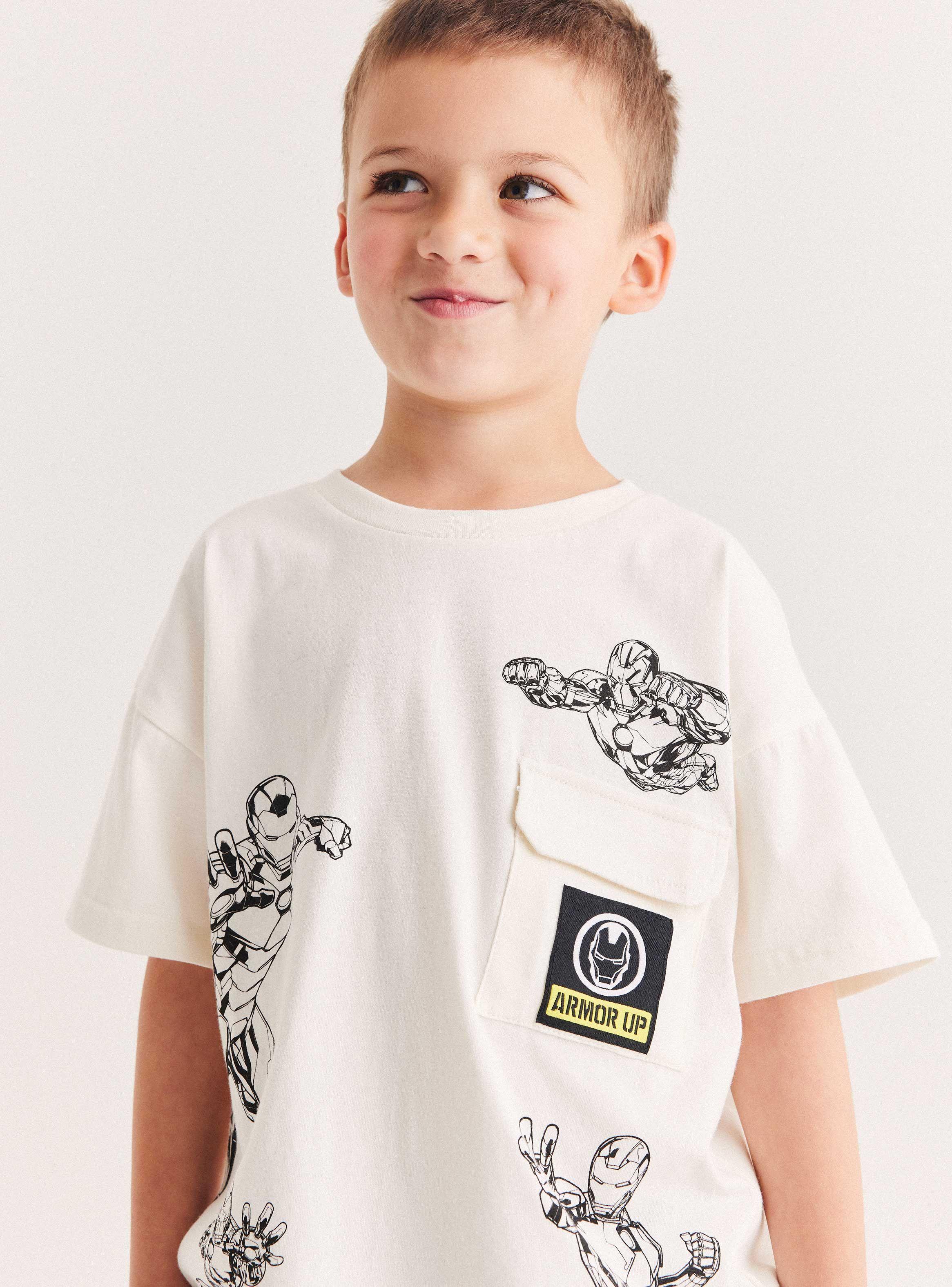 Polera Estampado Marvel Bolsillo-1