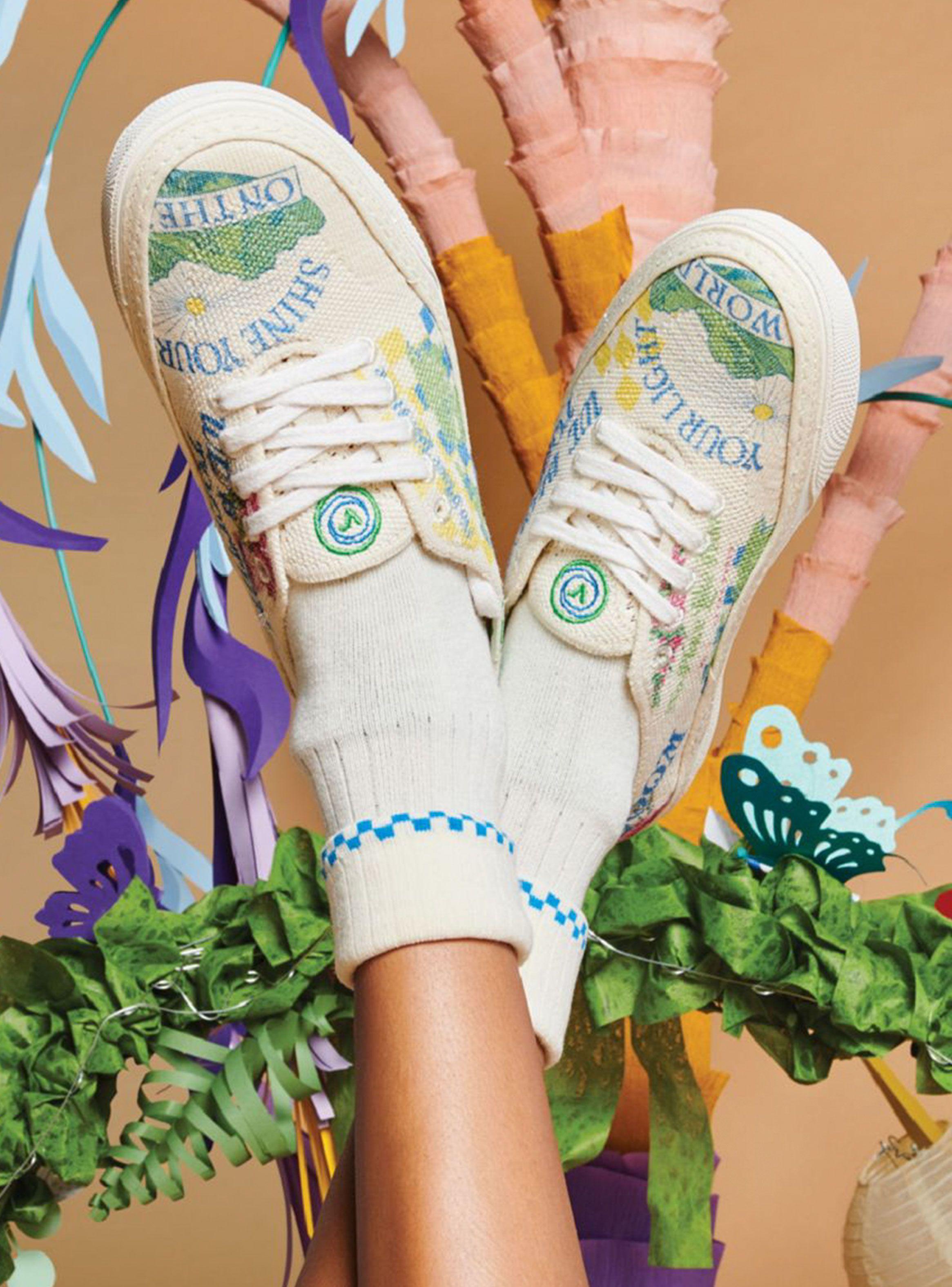 Zapatilla Urbana Design Circle Vee  Eco Positivity Mujer-1