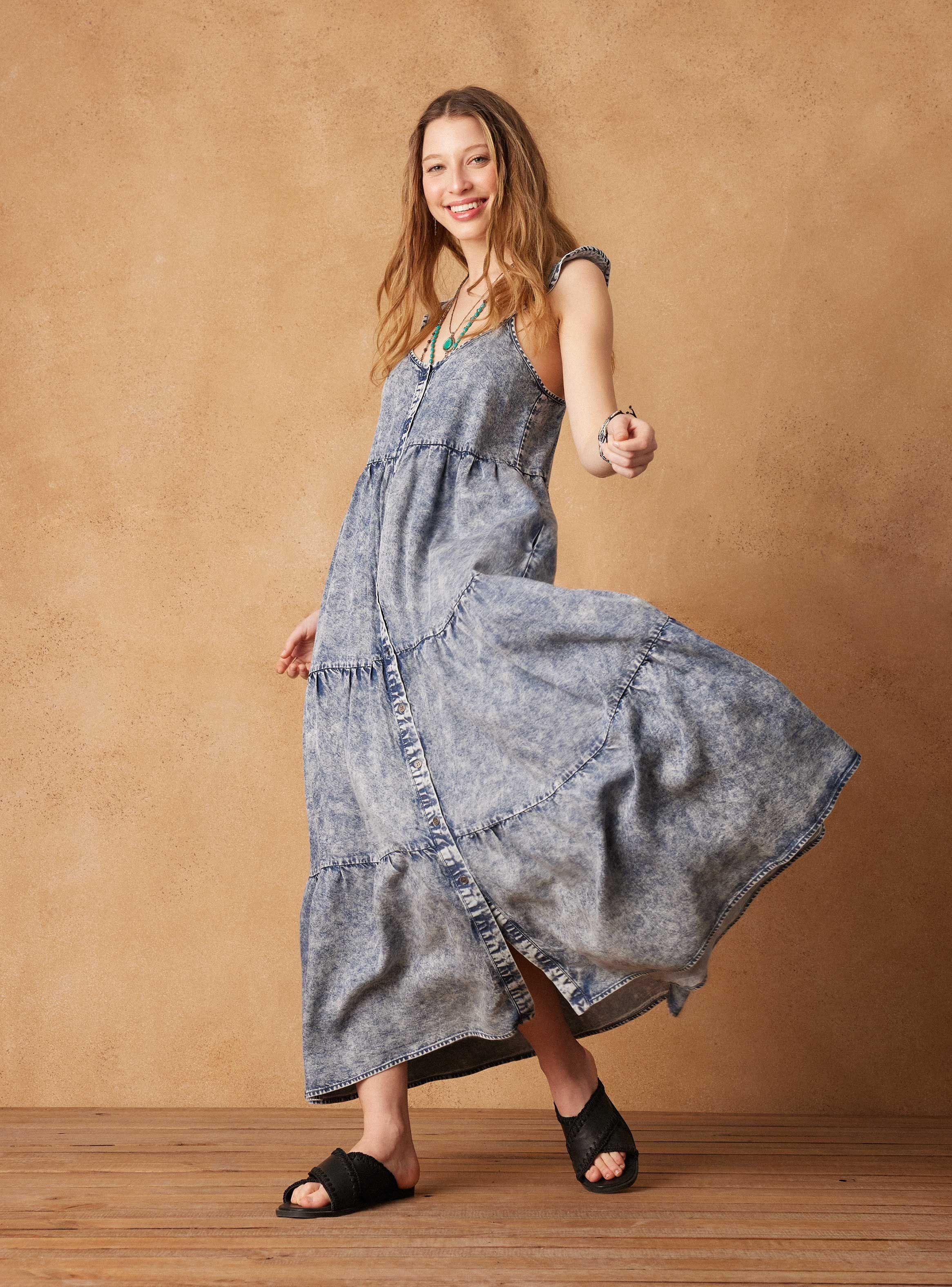 Vestido Look Denim con Cortes y Vuelos en Tirantes-4