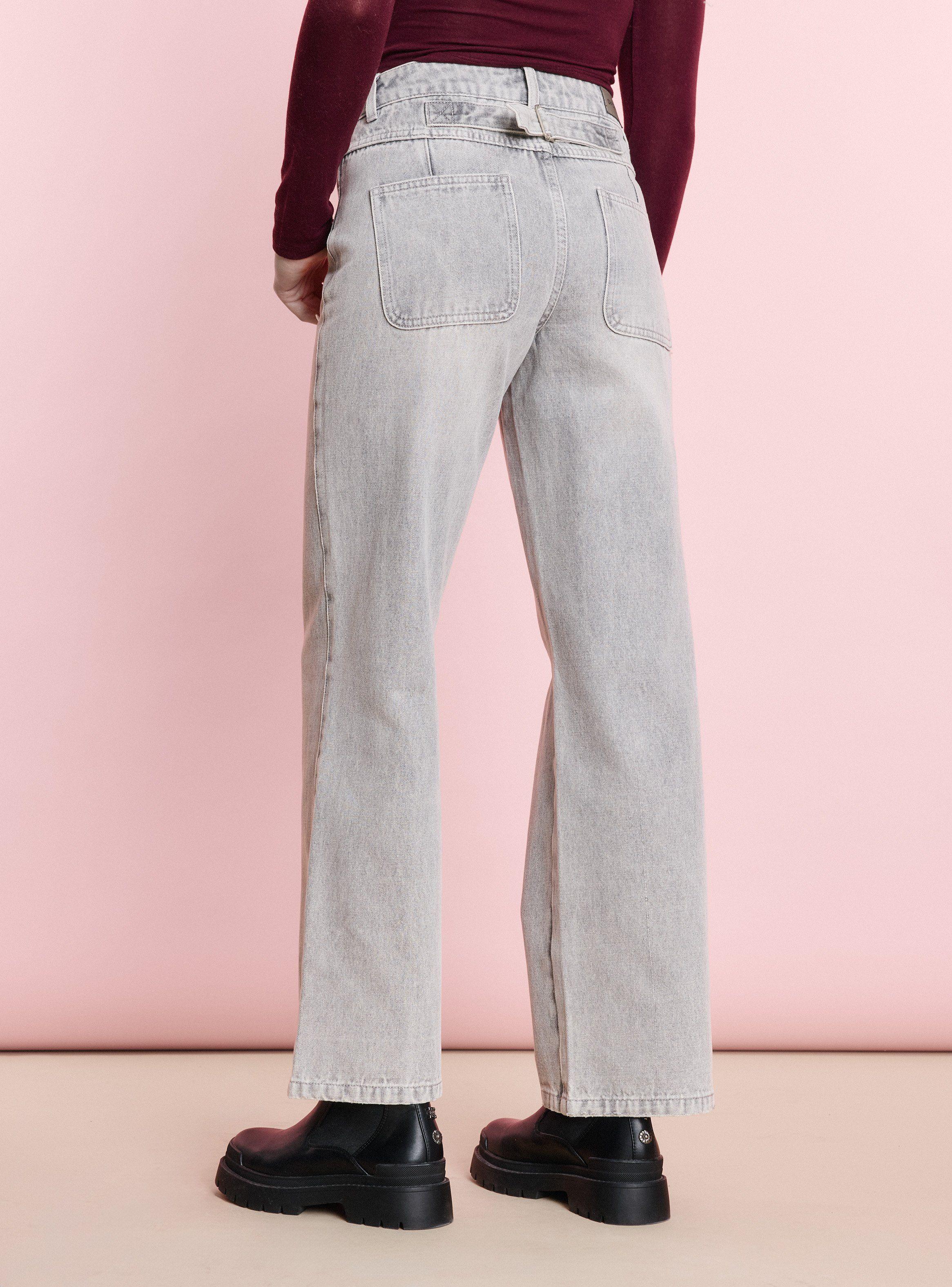 Jeans Straight con Pieza de Ajuste Cintura Trasera-1