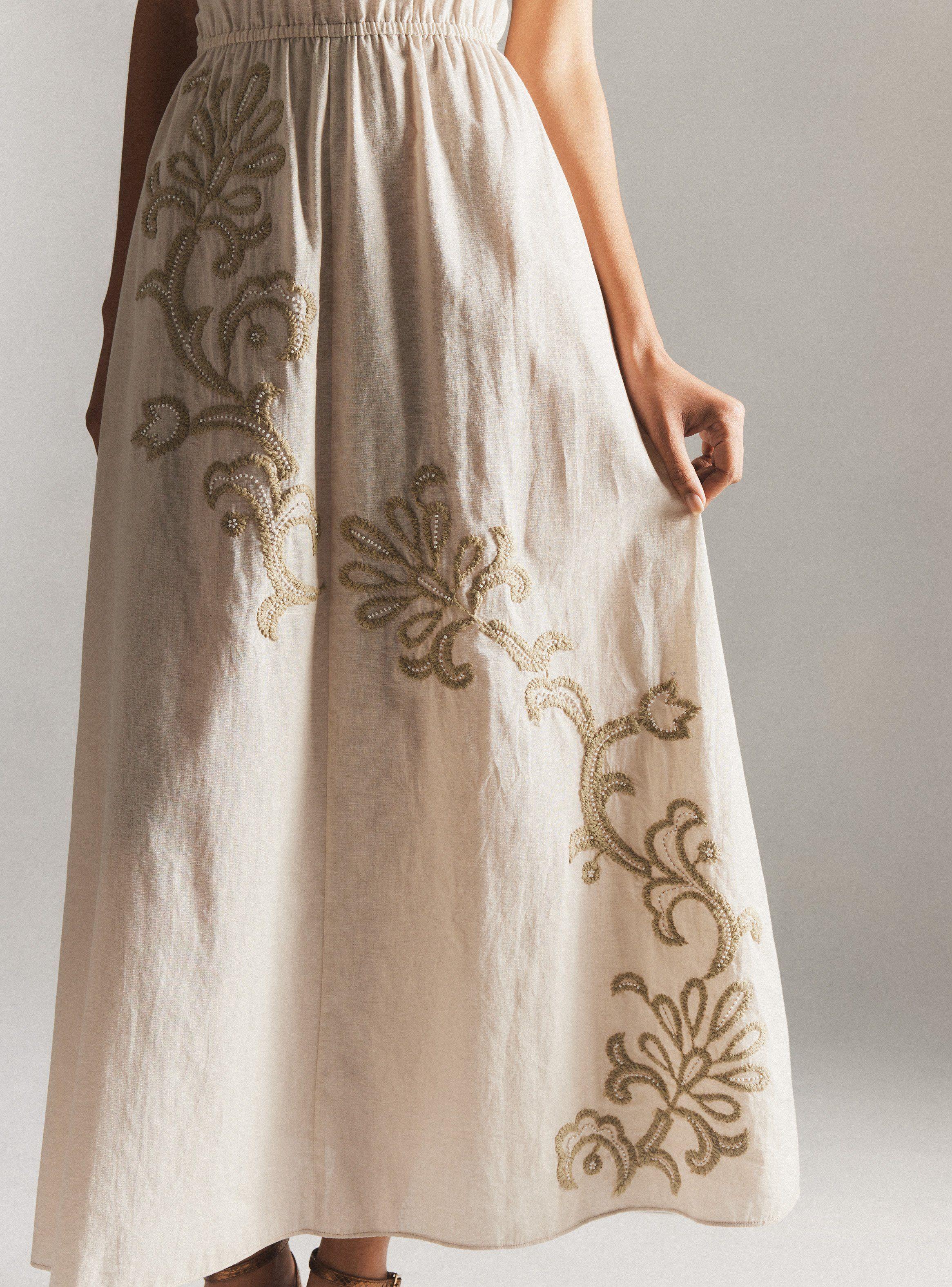 Vestido Bordado a Mano con Lino Hecho en India-3