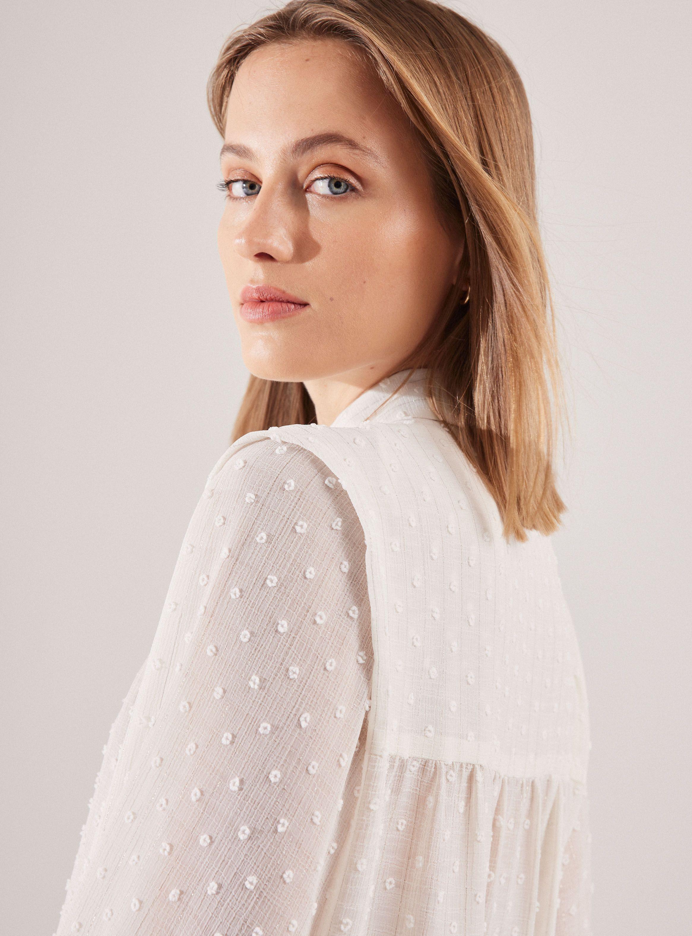 Blusa Plumetti Con Lazo Desmontable-3