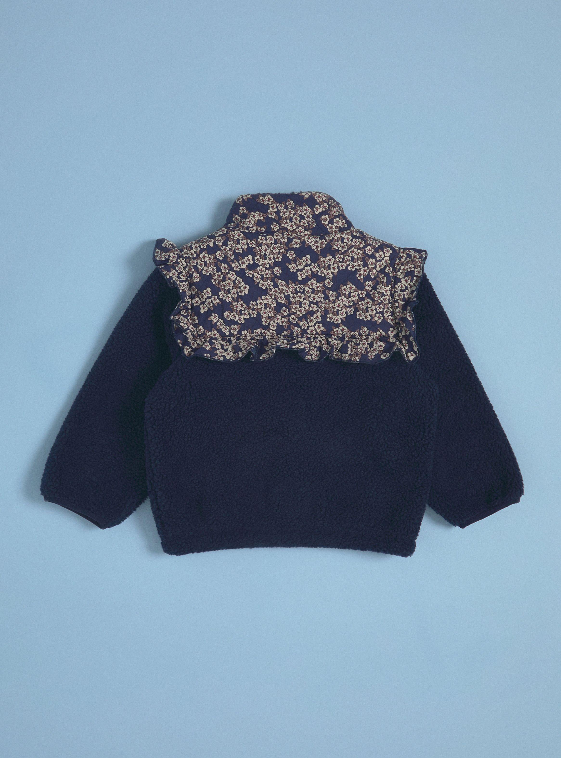 Polar Floral Cuello Alto con Botones-1